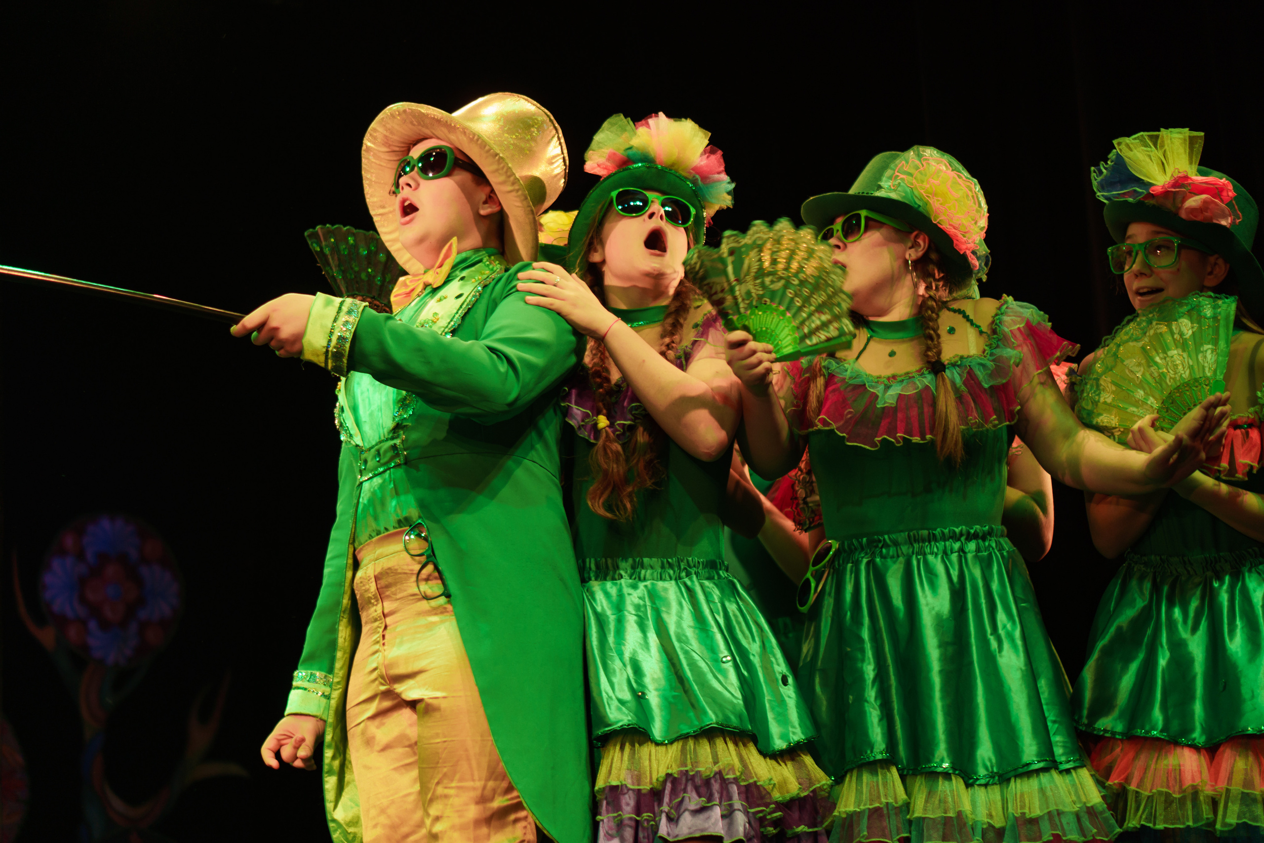 Театр «Сорванцы». Волшебник Изумрудного города. Фото • Видео • Аэросъемка • Контент для бизнеса