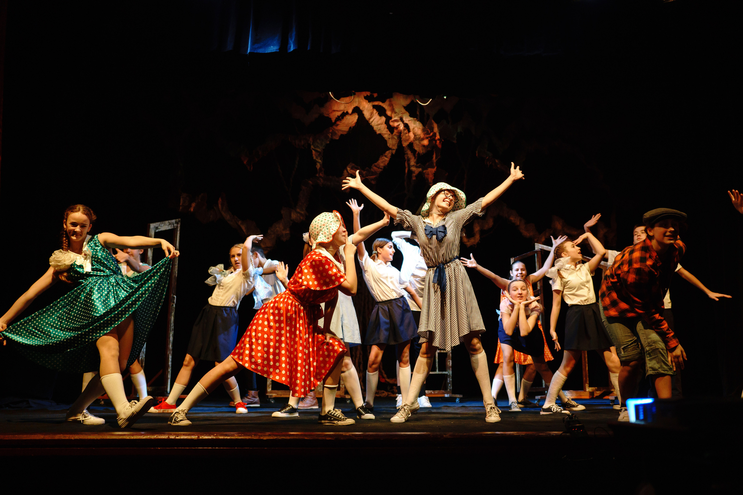 Театр «Сорванцы». Манюня. Фото • Відео • Аерозйомка • Контент для бізнесу