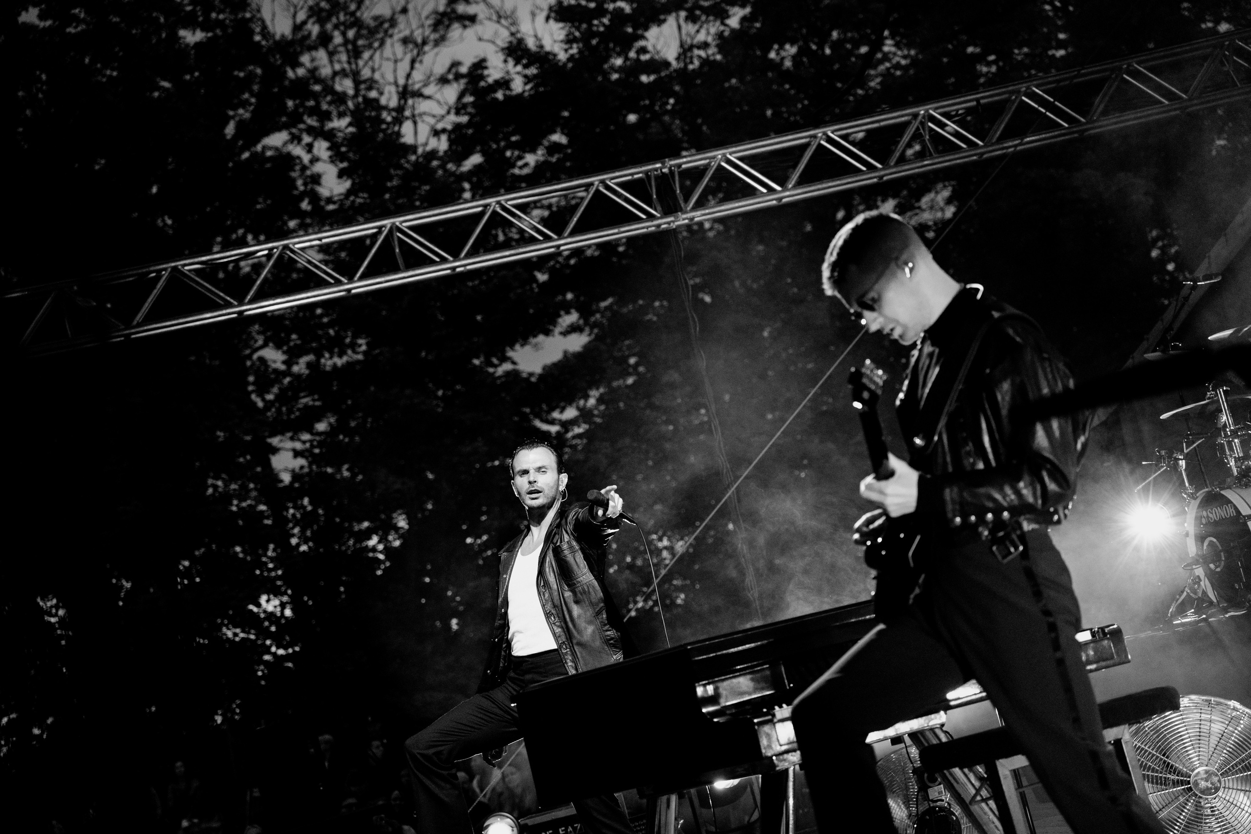 HURTS — Sigulda Medieval Castle. Фото • Відео • Аерозйомка • Контент для бізнесу