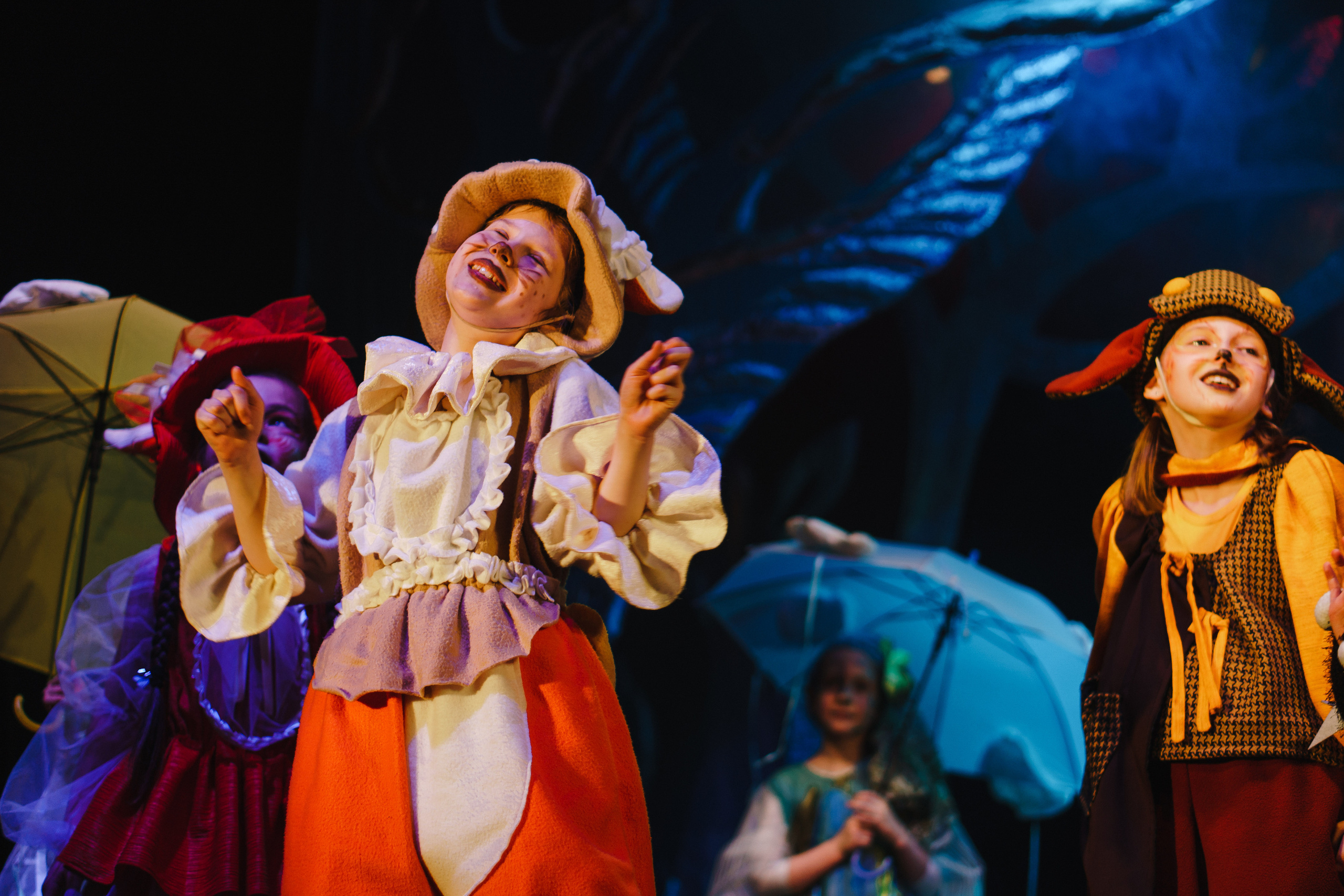 Театр «Сорванцы». Давайте никогда не расставаться. Фото • Відео • Аерозйомка • Контент для бізнесу