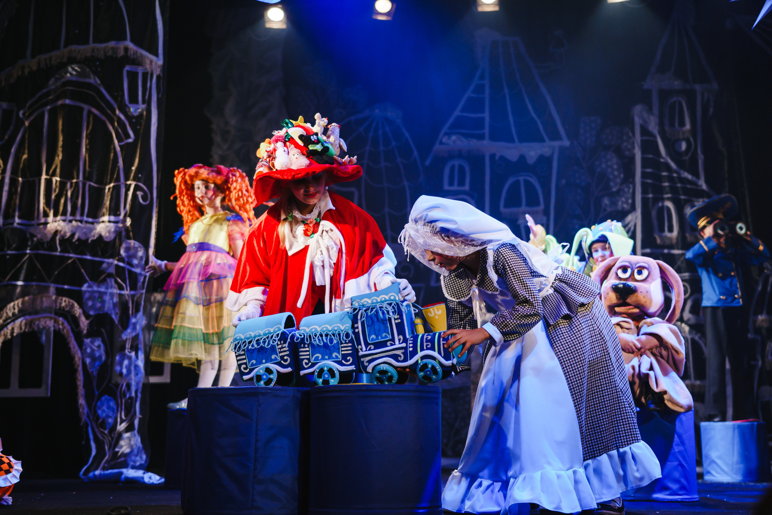 Театр «Сорванцы». Голубая стрела. Фото • Видео • Аэросъемка • Контент для бизнеса