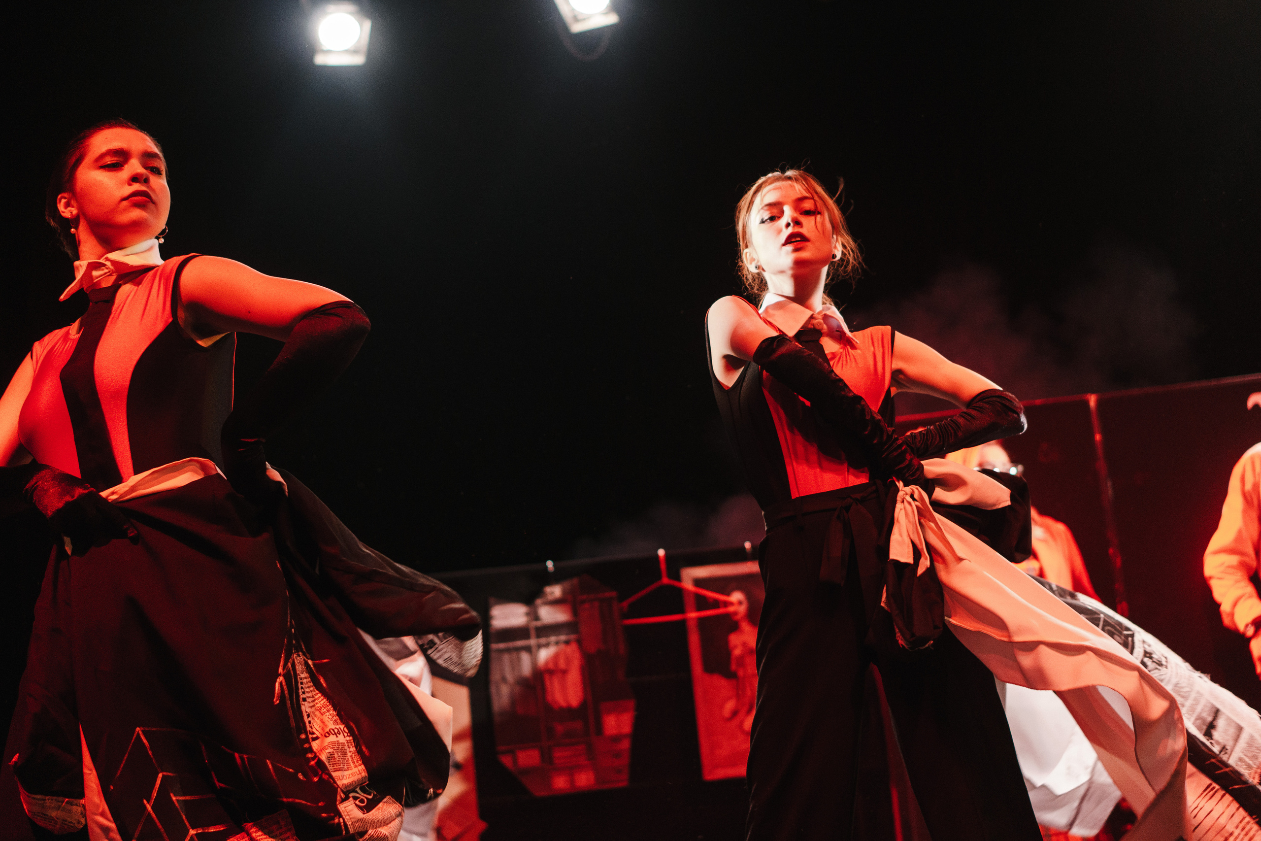 Театр «Сорванцы». Три плюс Кот. Фото • Видео • Аэросъемка • Контент для бизнеса