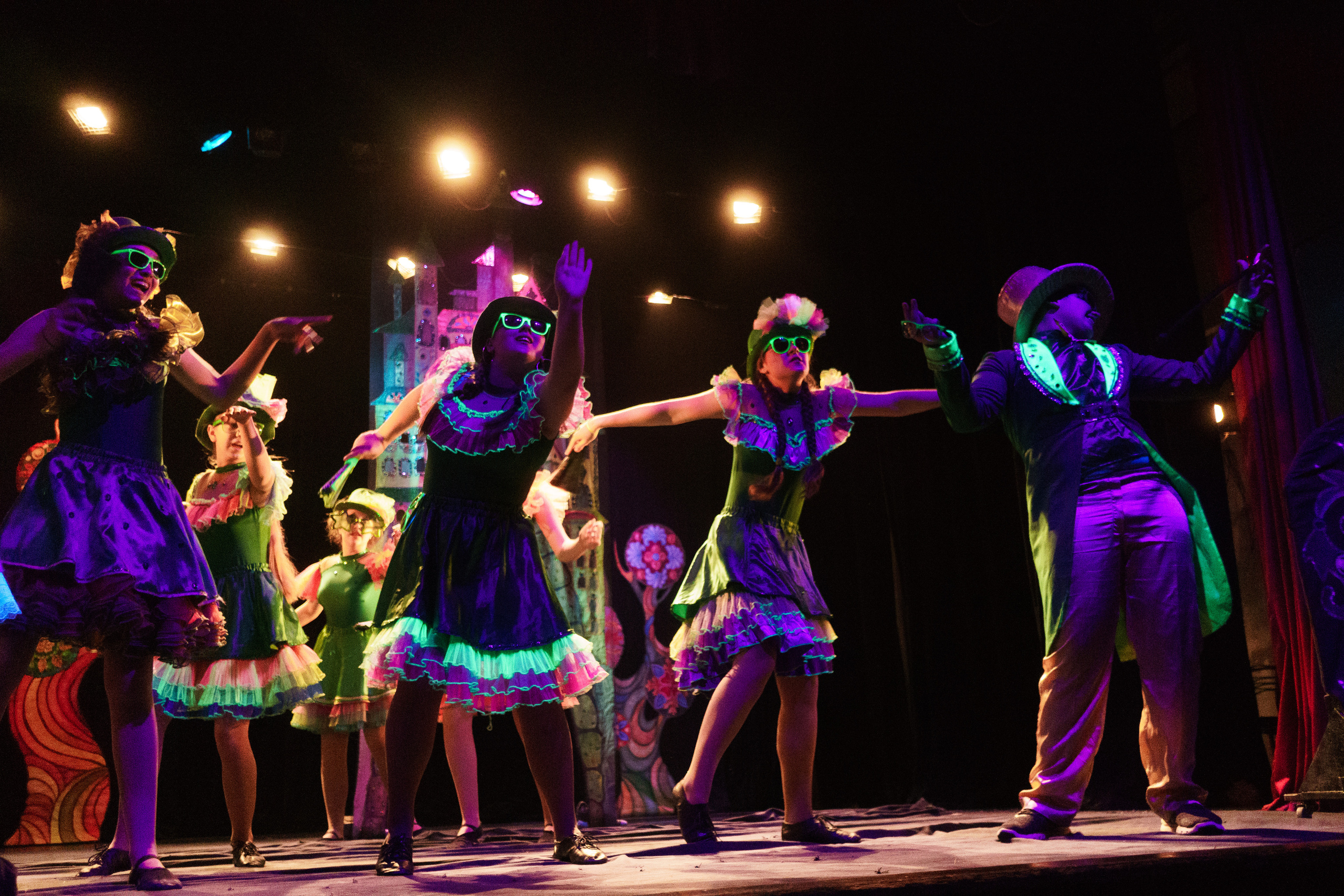 Театр «Сорванцы». Волшебник Изумрудного города. Фото • Видео • Аэросъемка • Контент для бизнеса