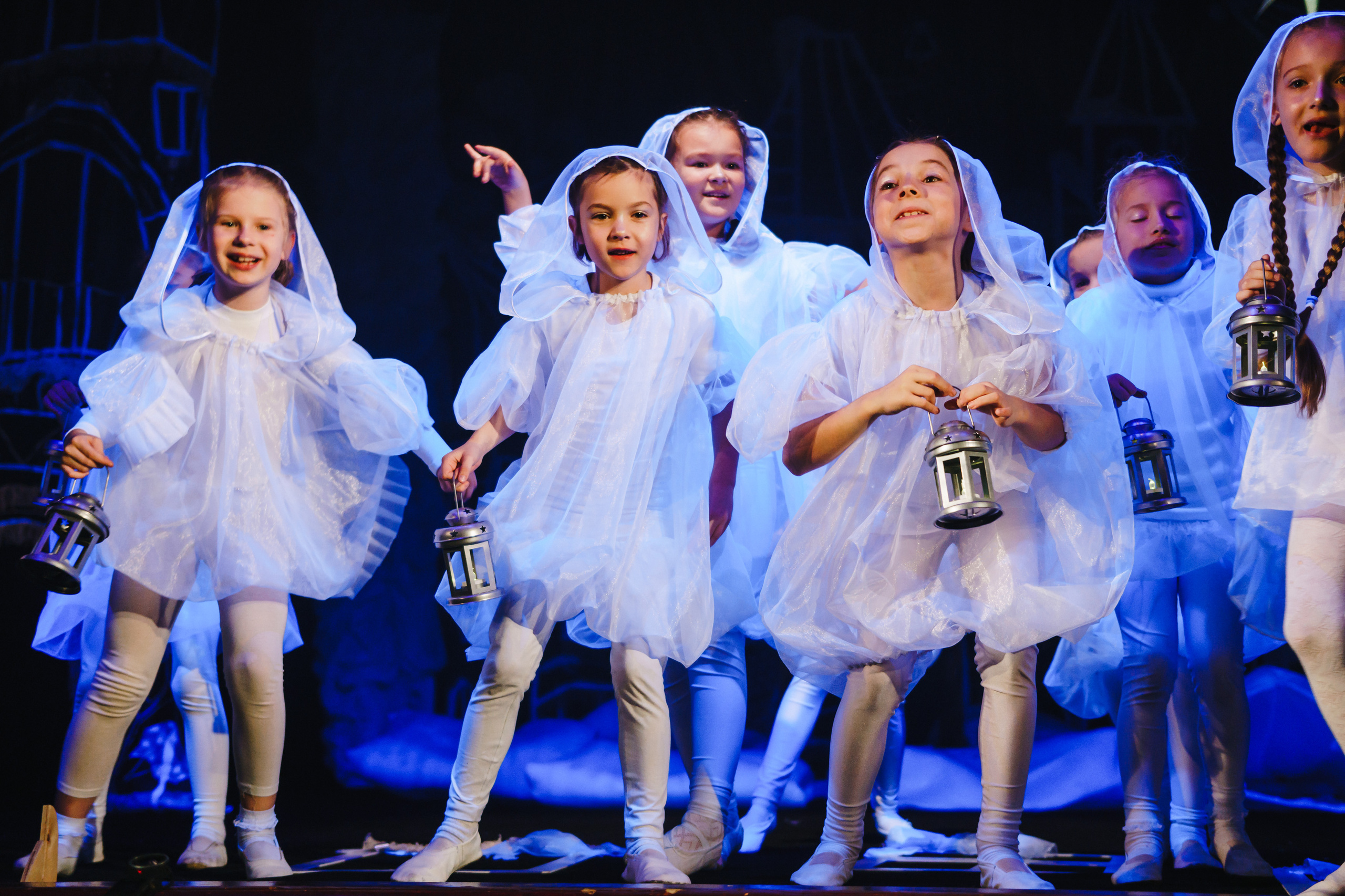 Театр «Сорванцы». Голубая стрела. Фото • Видео • Аэросъемка • Контент для бизнеса