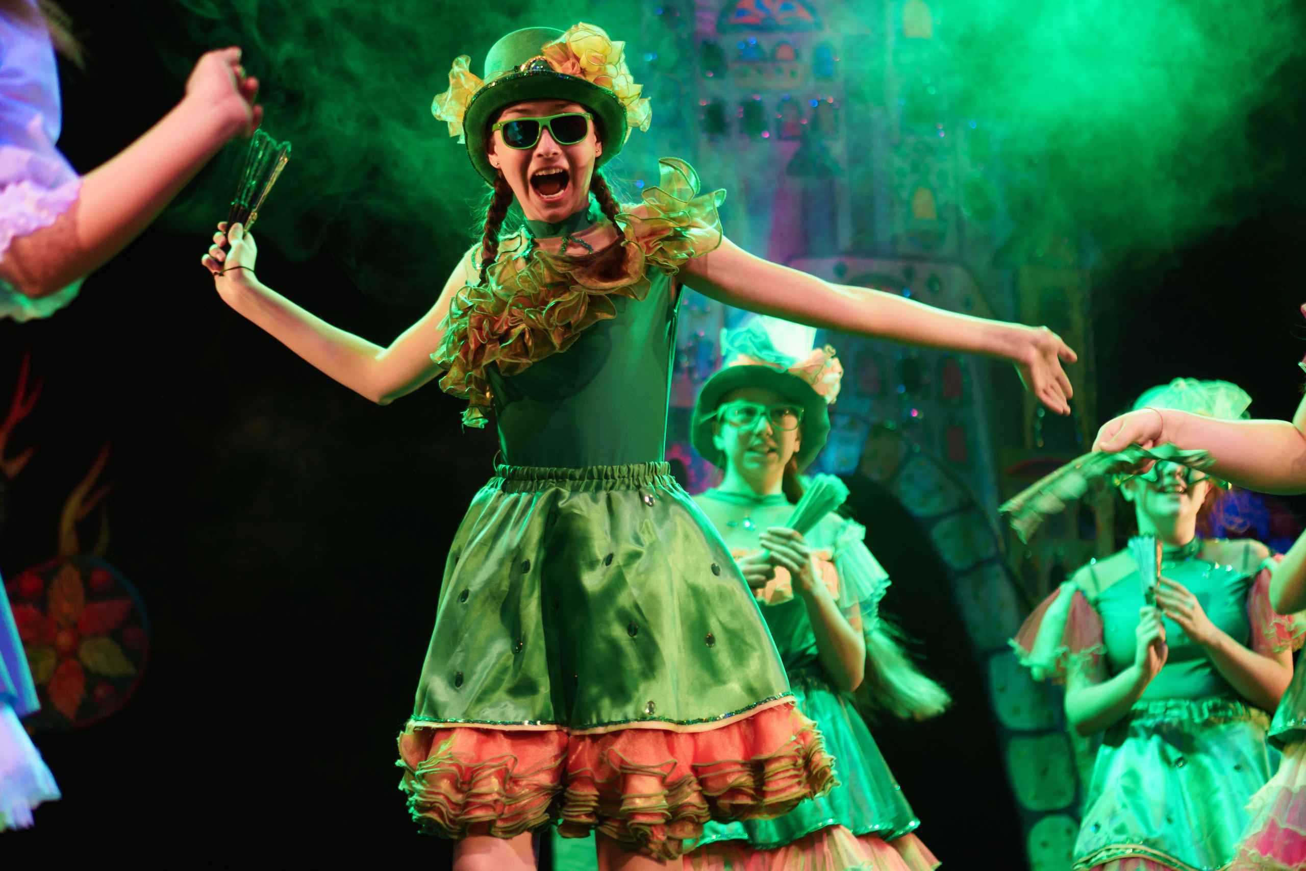 Театр «Сорванцы». Волшебник Изумрудного города. Фото • Видео • Аэросъемка • Контент для бизнеса