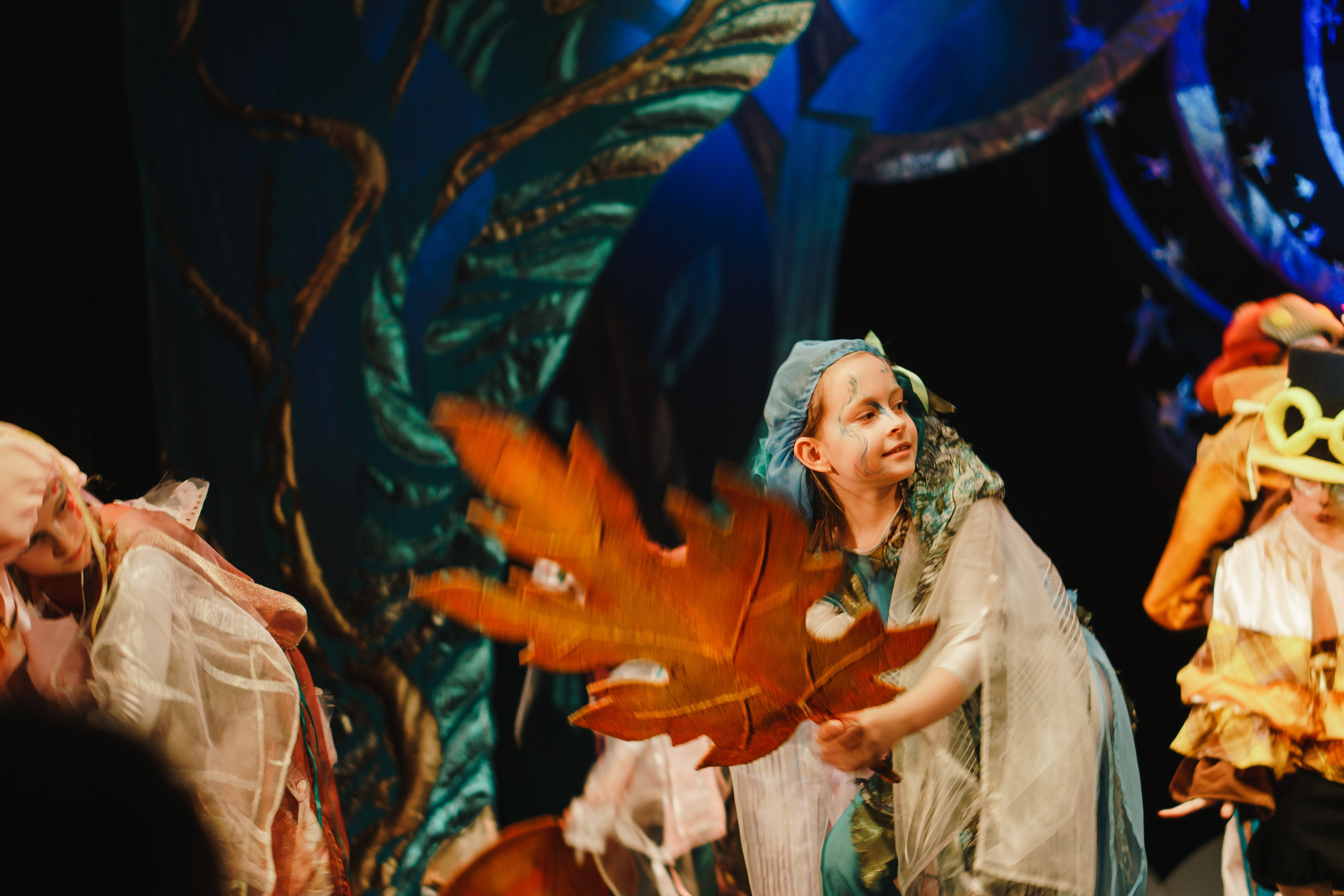 Театр «Сорванцы». Давайте никогда не расставаться. Фото • Відео • Аерозйомка • Контент для бізнесу