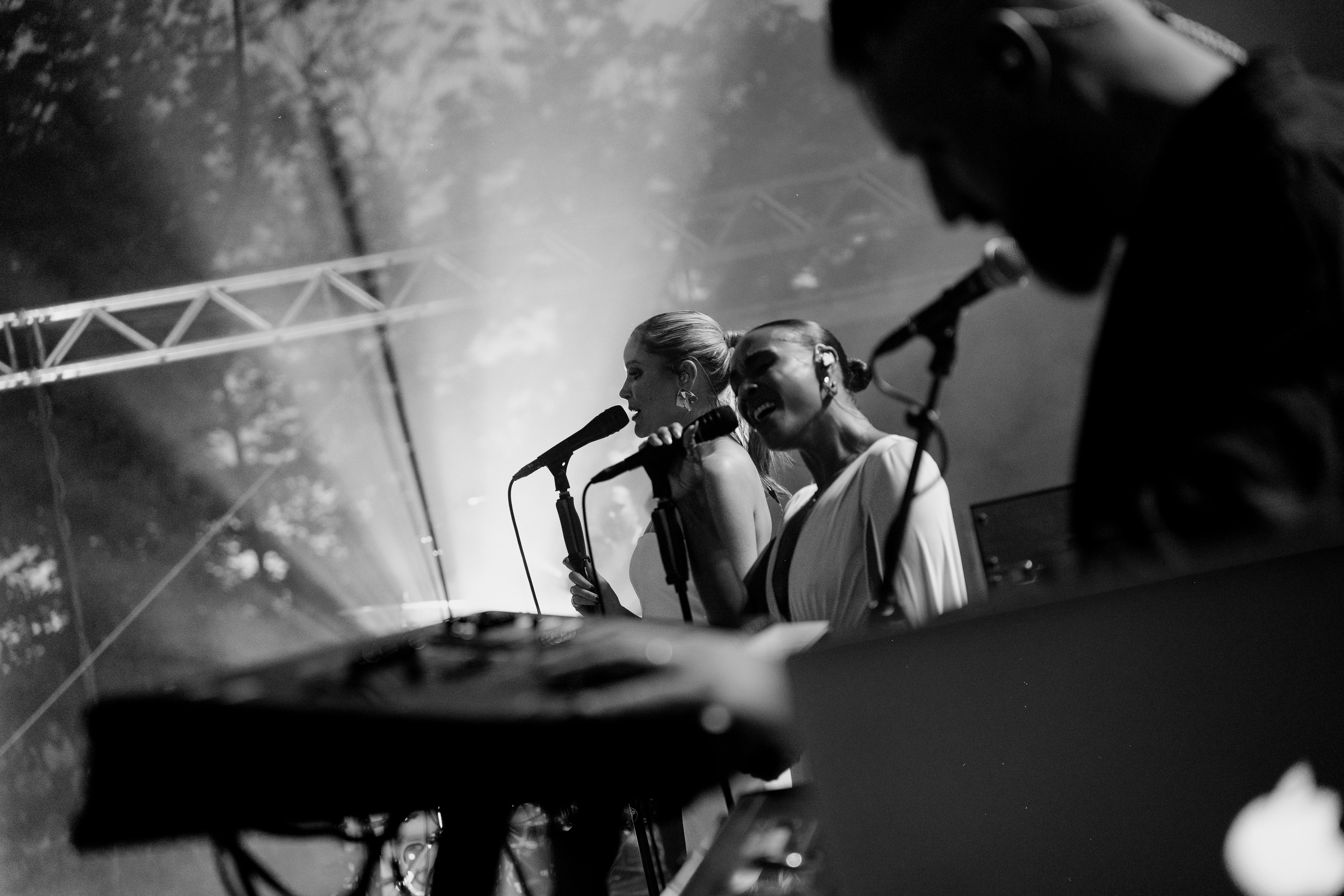 HURTS — Sigulda Medieval Castle. Фото • Відео • Аерозйомка • Контент для бізнесу