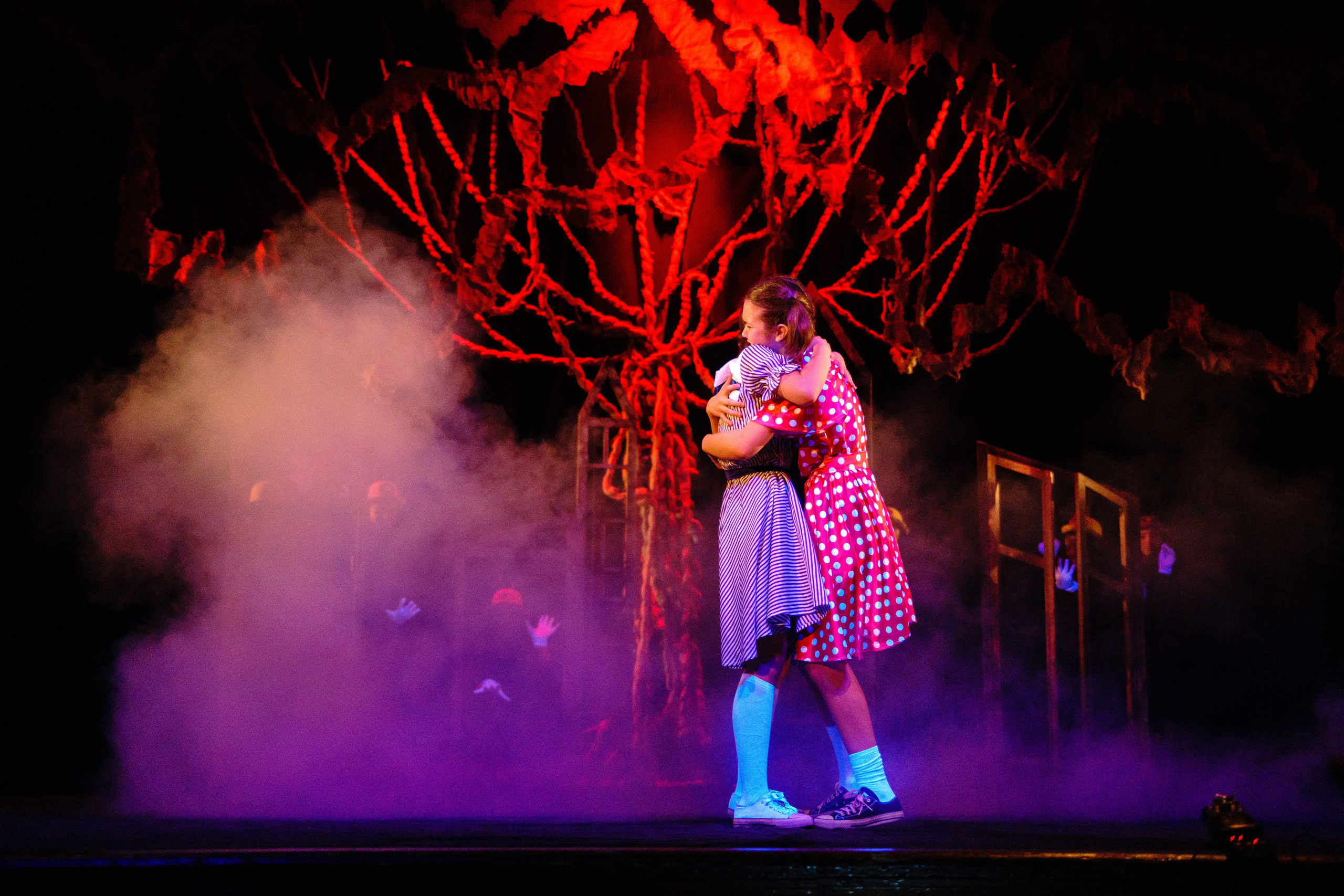 Театр «Сорванцы». Манюня. Фото • Відео • Аерозйомка • Контент для бізнесу