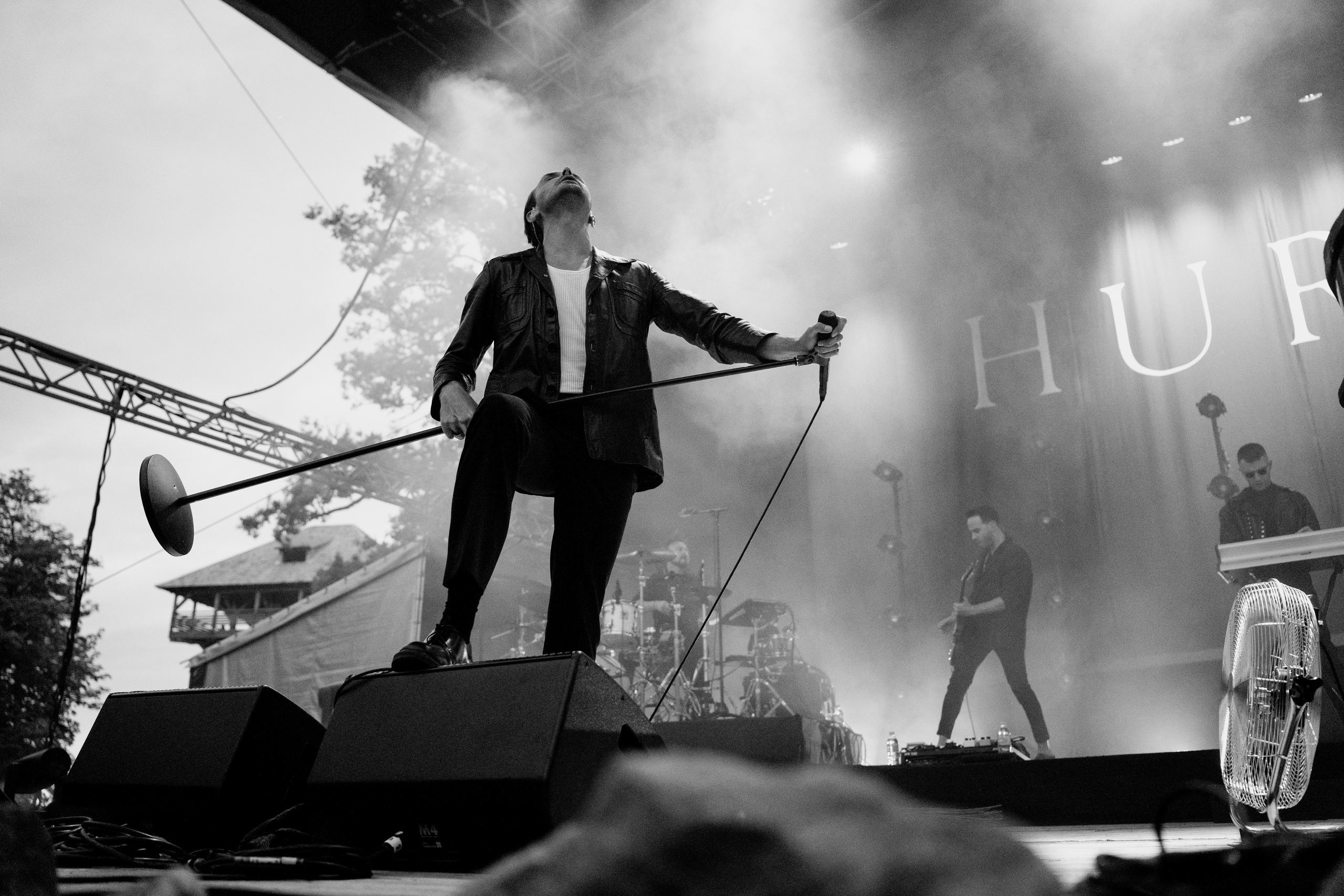 HURTS — Sigulda Medieval Castle. Фото • Відео • Аерозйомка • Контент для бізнесу