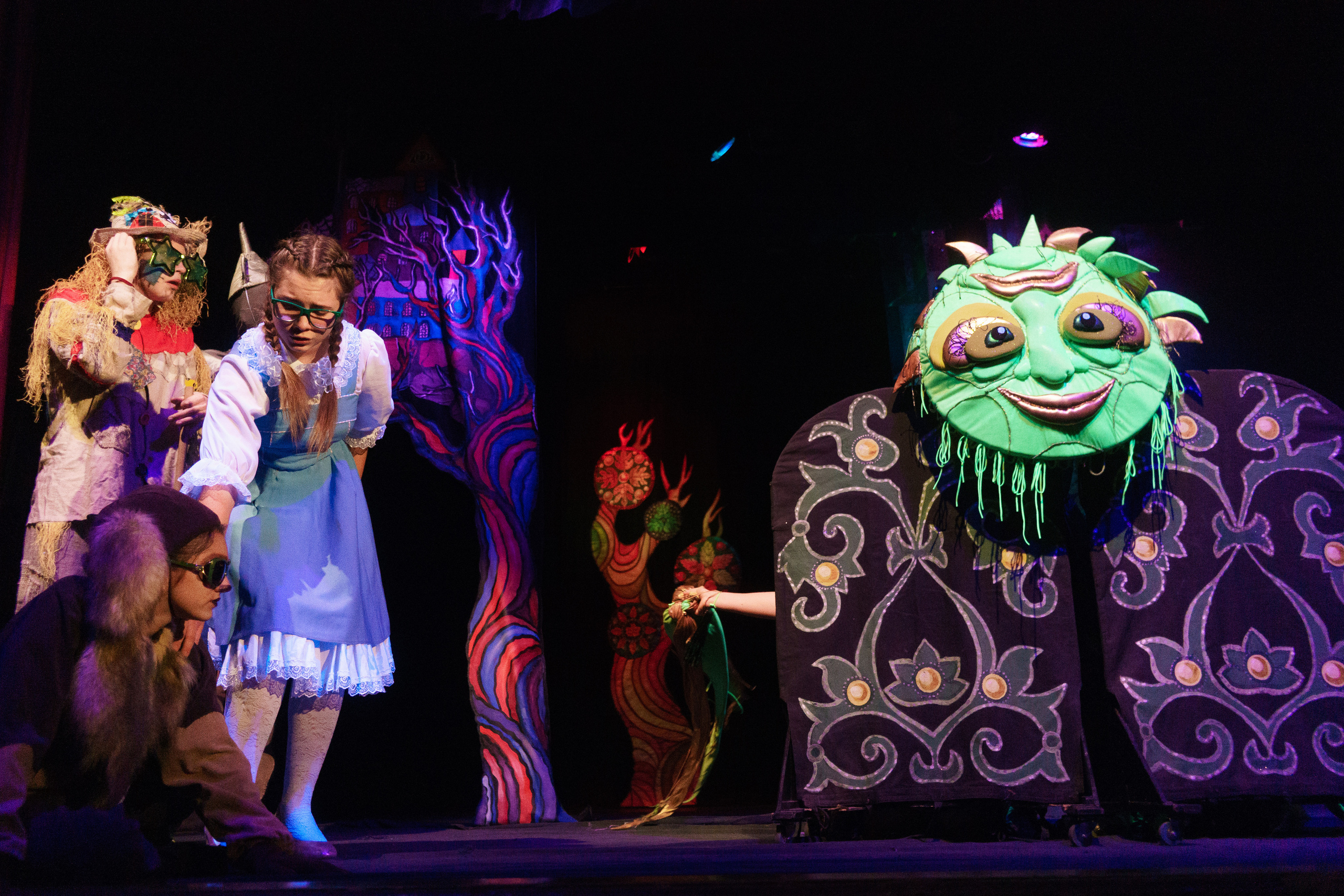 Театр «Сорванцы». Волшебник Изумрудного города. Фото • Видео • Аэросъемка • Контент для бизнеса