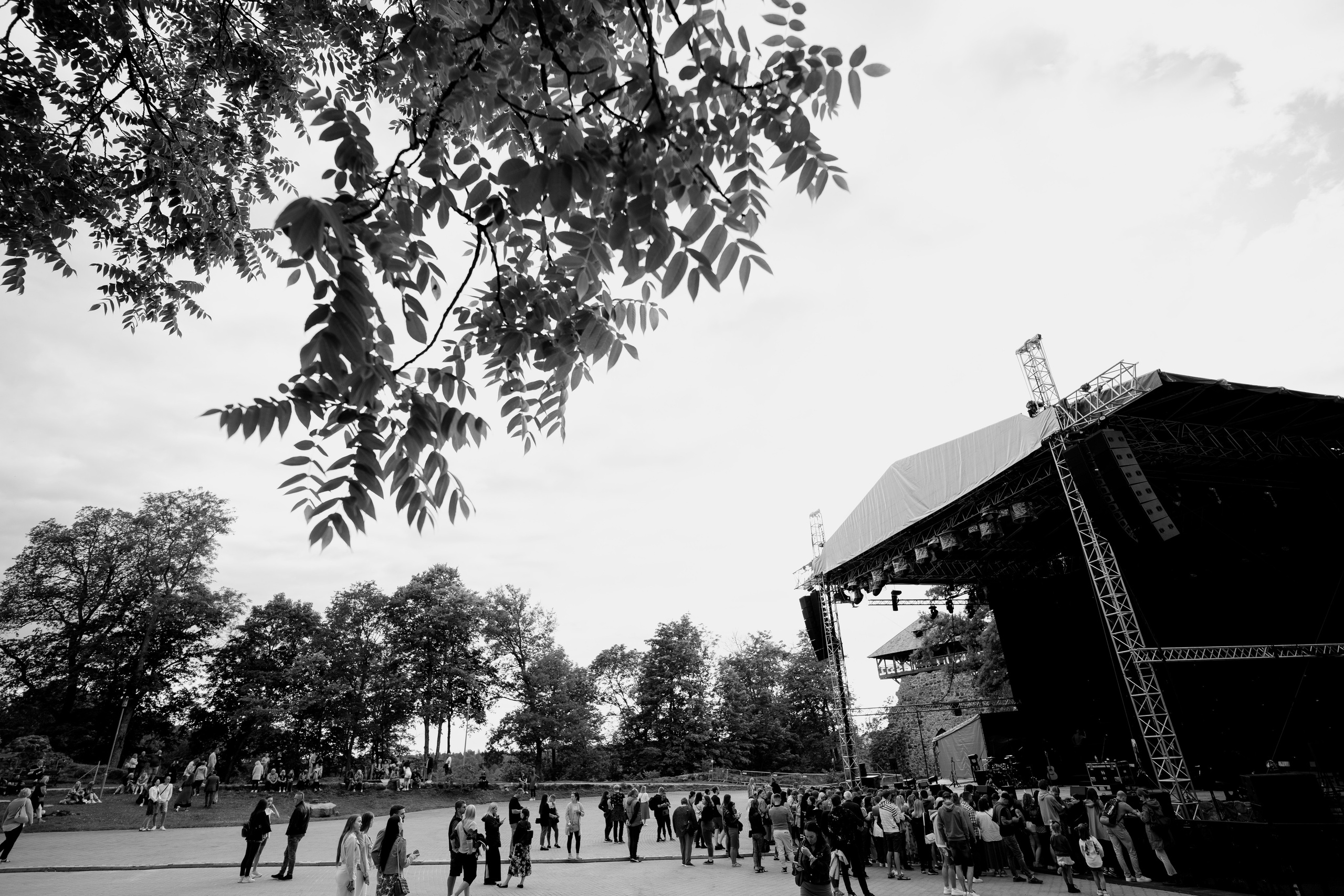 HURTS — Sigulda Medieval Castle. Фото • Відео • Аерозйомка • Контент для бізнесу