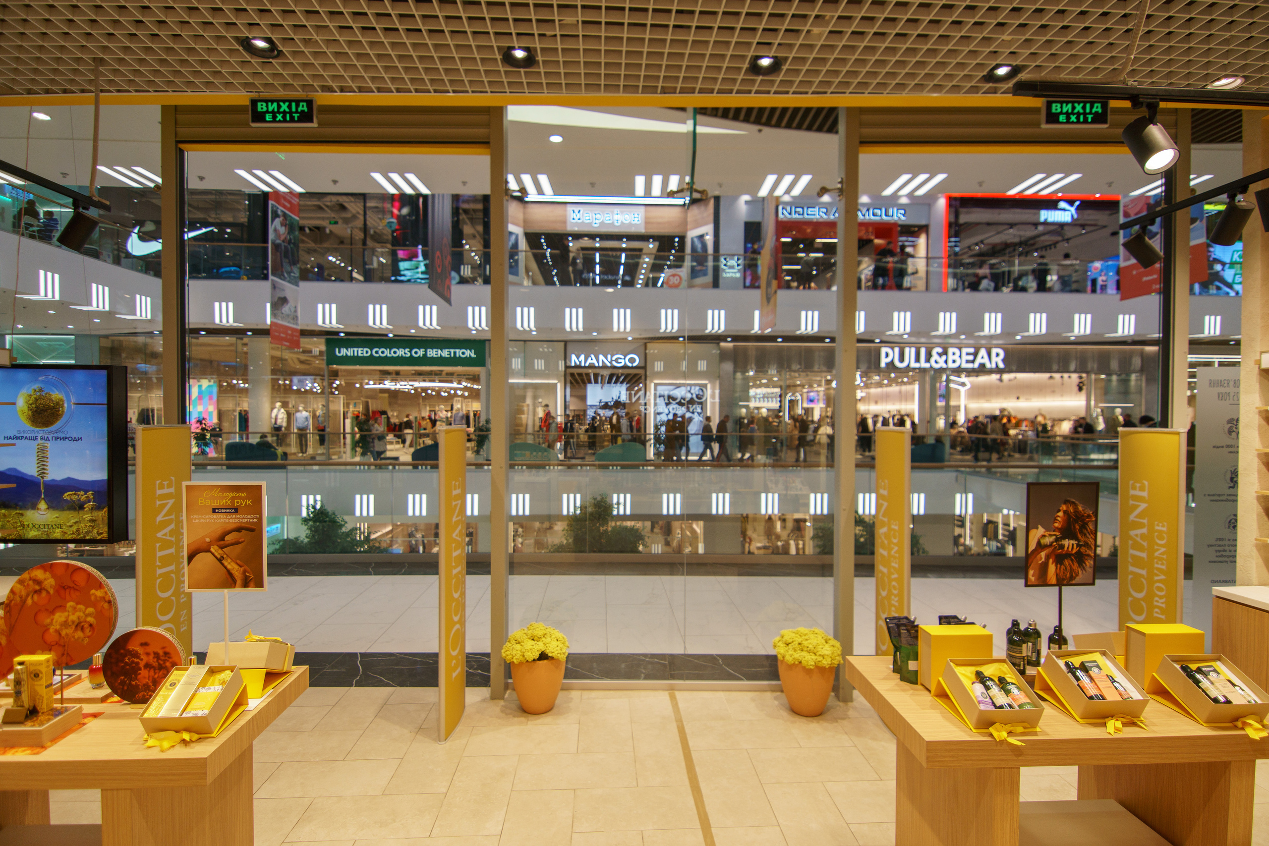 L'Occitane. Foto • Video • Produktion • Luftbildaufnahmen • Erstellung von Medien