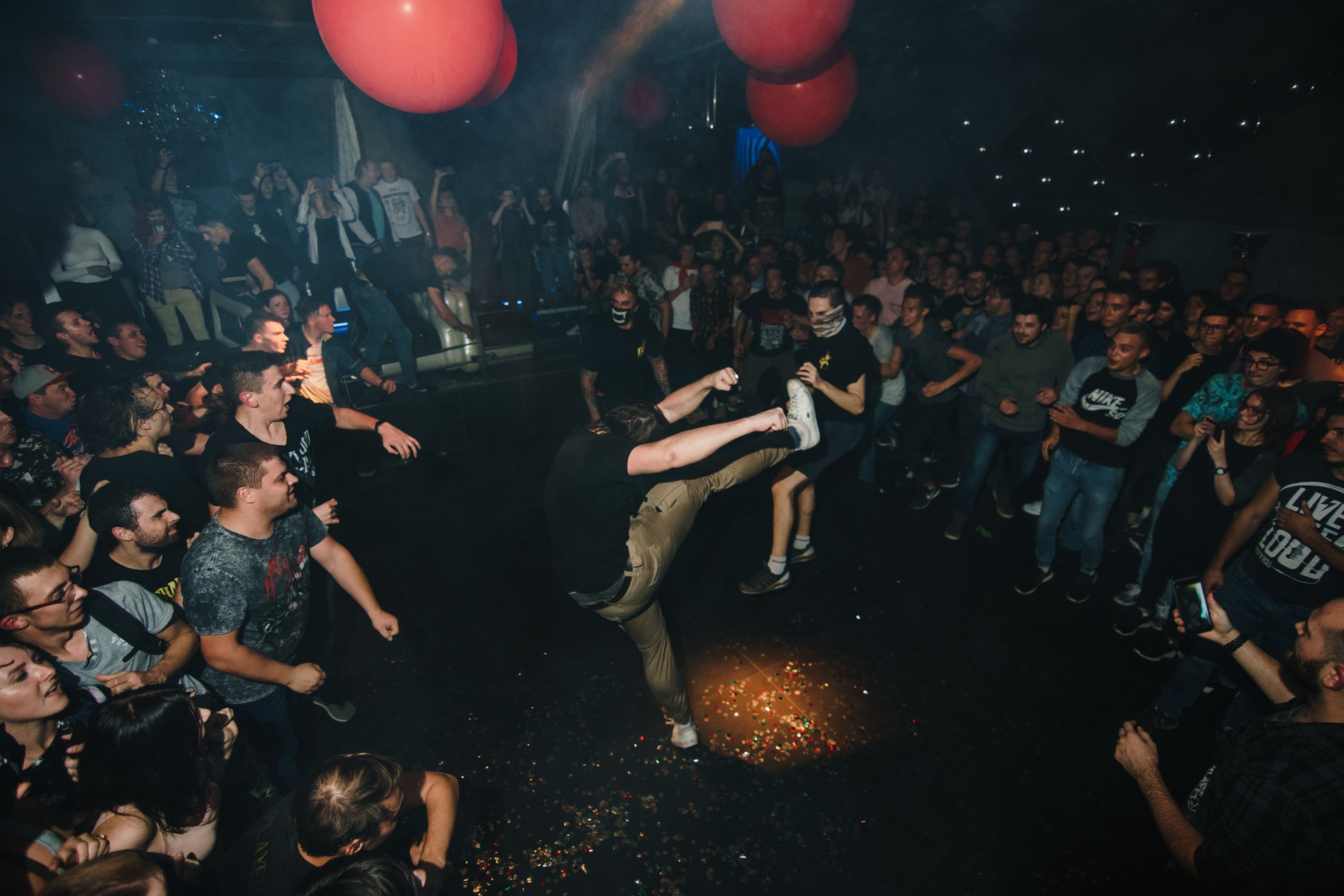 Anacondaz. Белгород — клуб «Часы». Фото • Відео • Аерозйомка • Контент для бізнесу