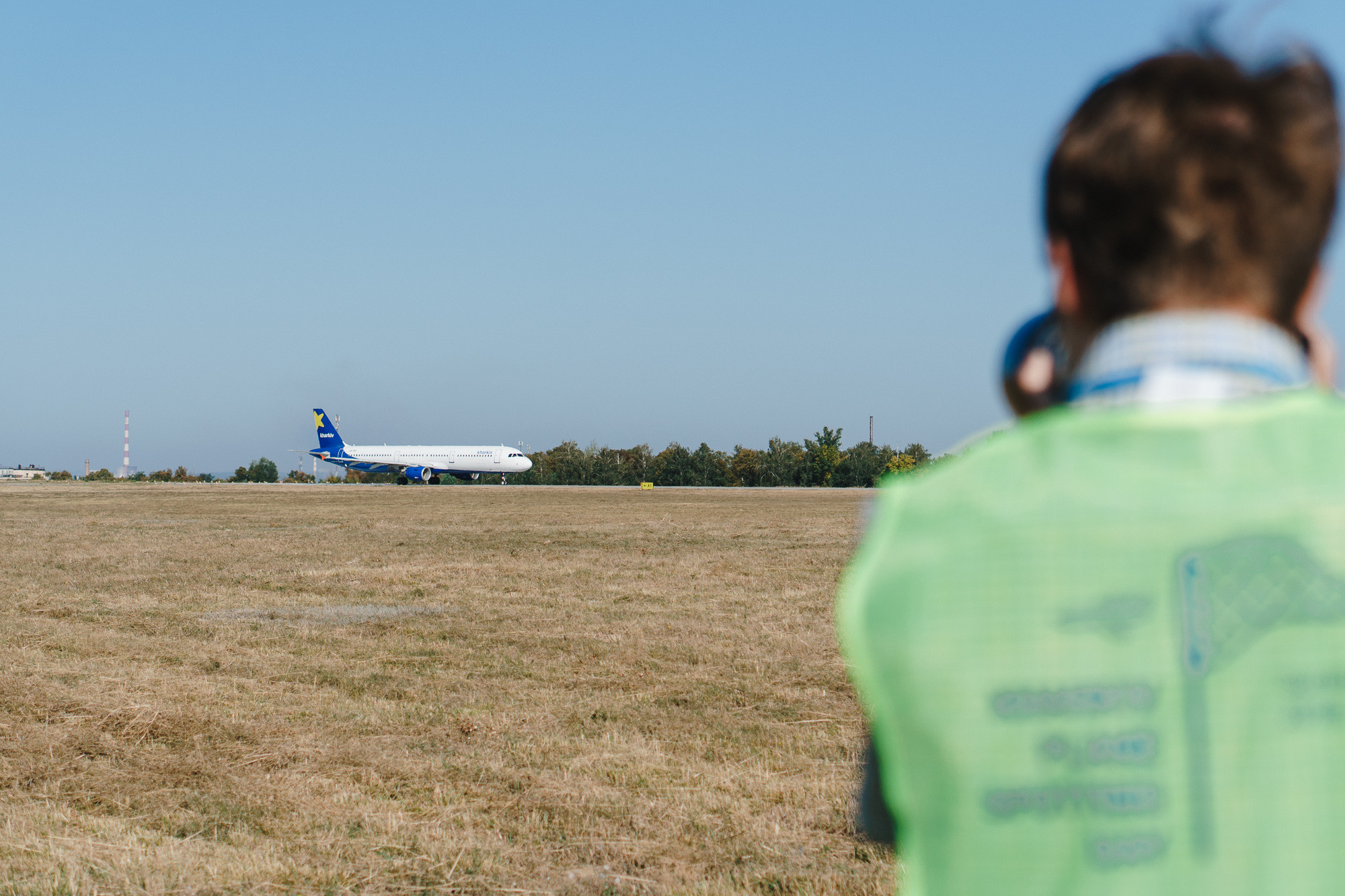 Plane Spotting Day. Kharkiv International Airport. Foto • Video • Produktion • Luftbildaufnahmen • Erstellung von Medien