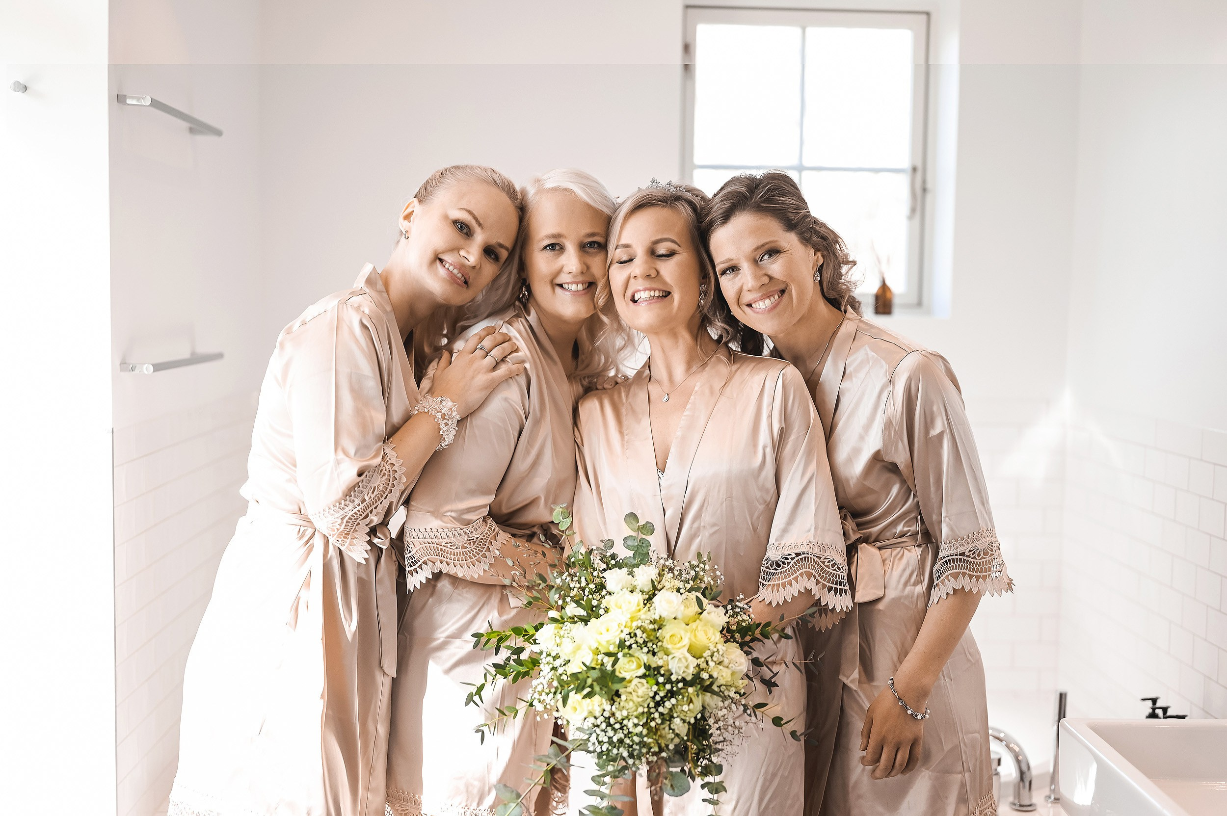 6 mai Caroline and Eirik. Family and wedding photographer in Norway Bublik Polina