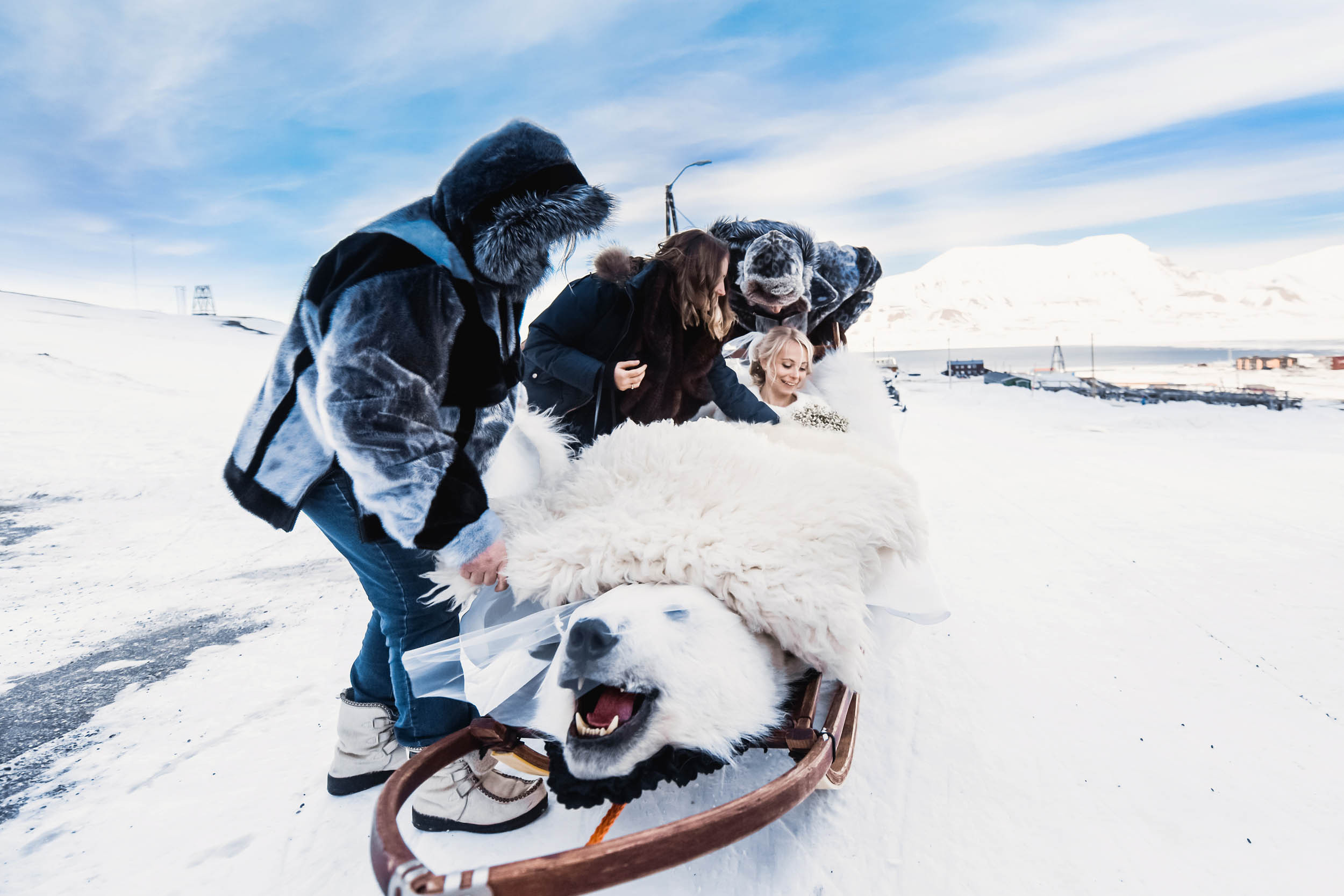 Guro and Morten. Svalbard. Family and wedding photographer in Norway Bublik Polina
