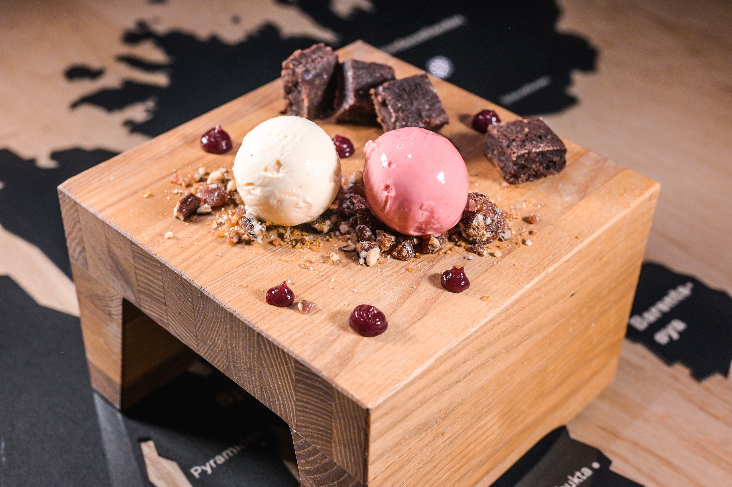 Dishes. Family and wedding photographer in Norway Bublik Polina