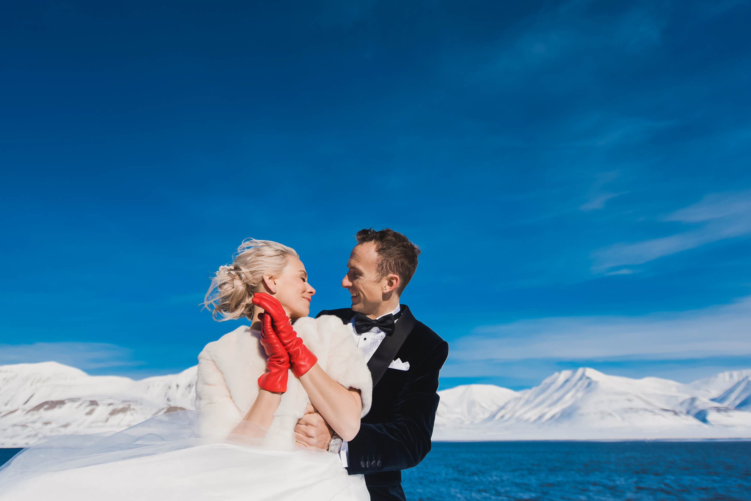 Guro and Morten. Svalbard. Family and wedding photographer in Norway Bublik Polina