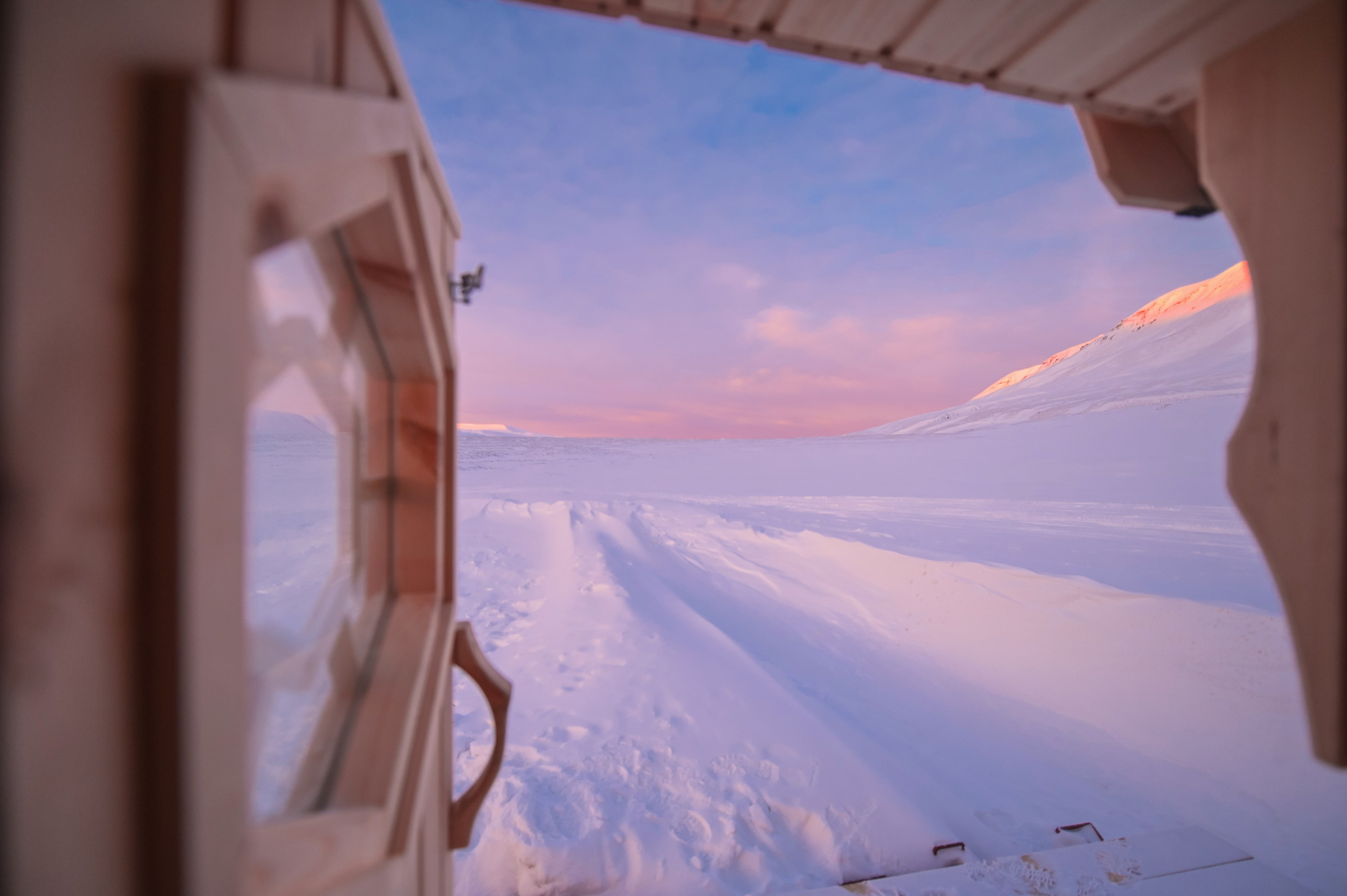 Svalbard february 2024. Family and wedding photographer in Norway Bublik Polina