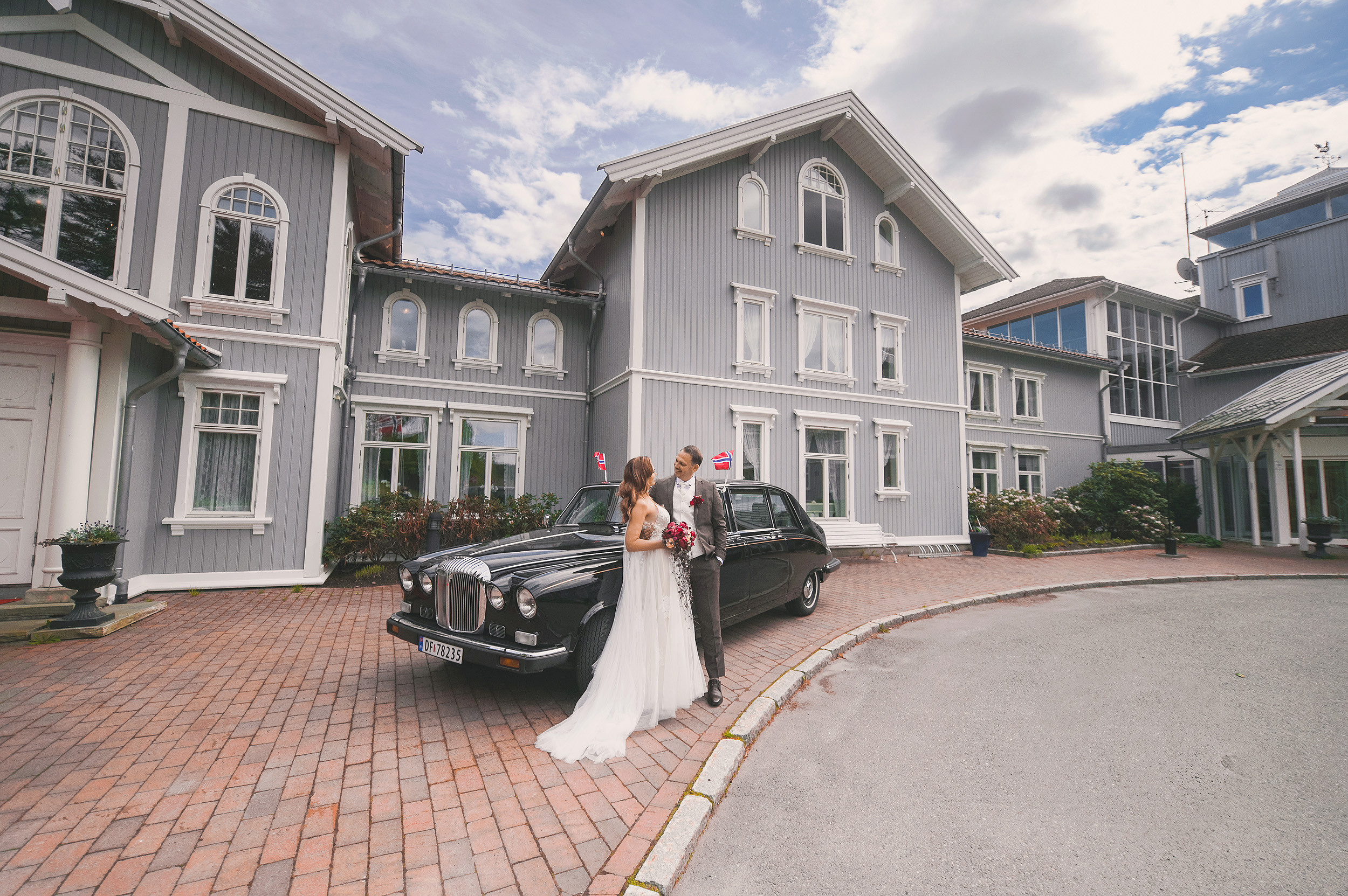 Mai i Losby Gård. Family and wedding photographer in Norway Bublik Polina