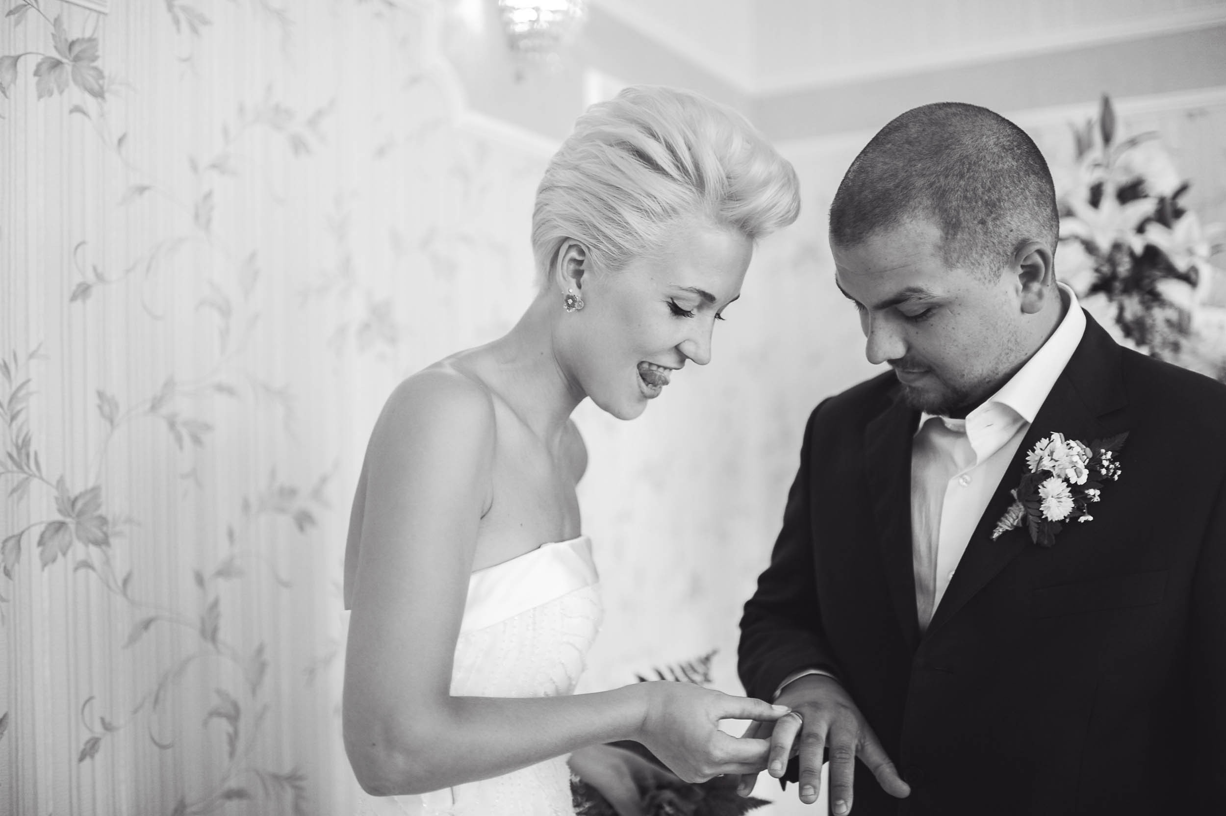 Anna and Vladimir. St.-Petersburg. Family and wedding photographer in Norway Bublik Polina