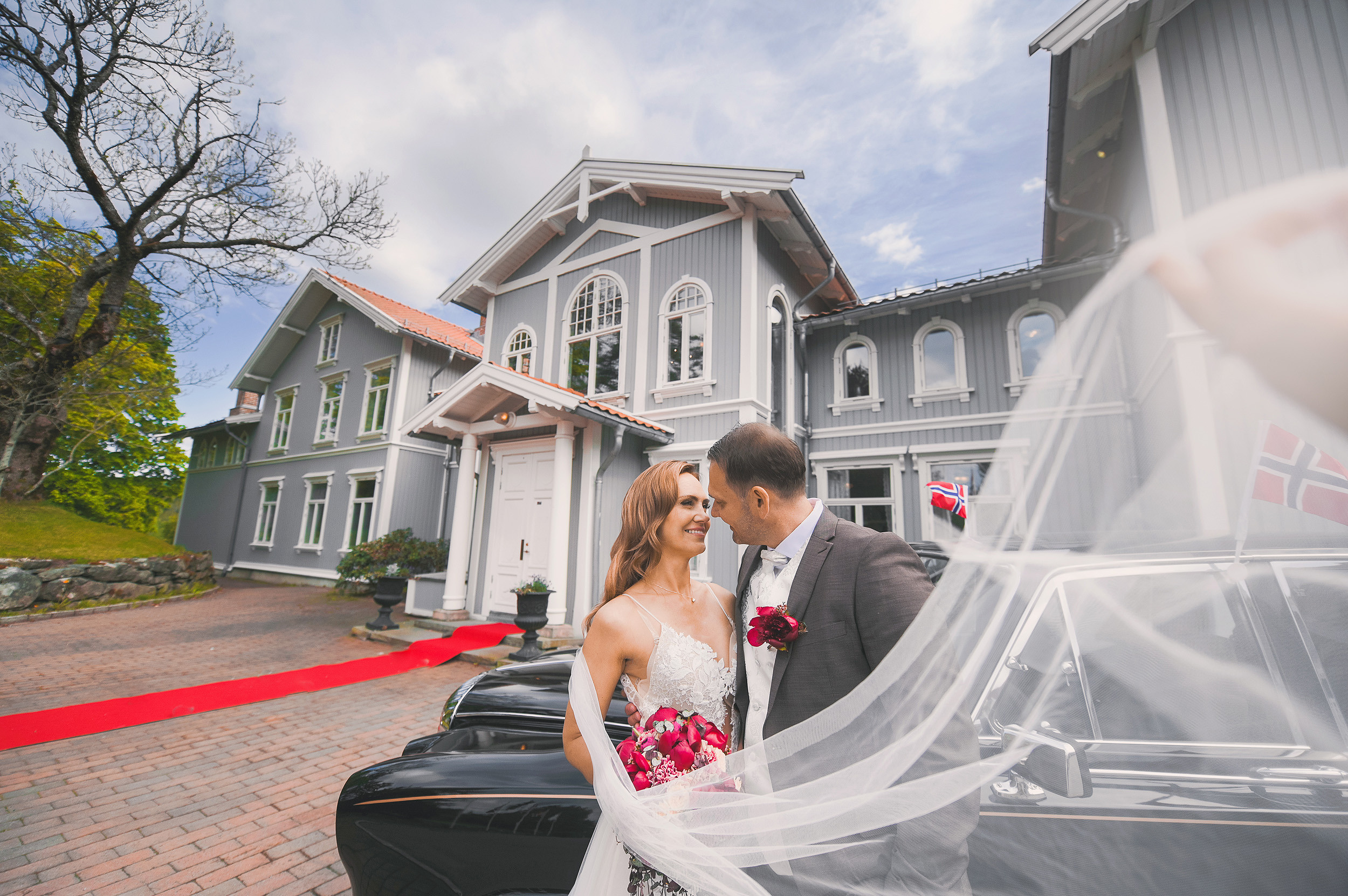 Mai i Losby Gård. Family and wedding photographer in Norway Bublik Polina