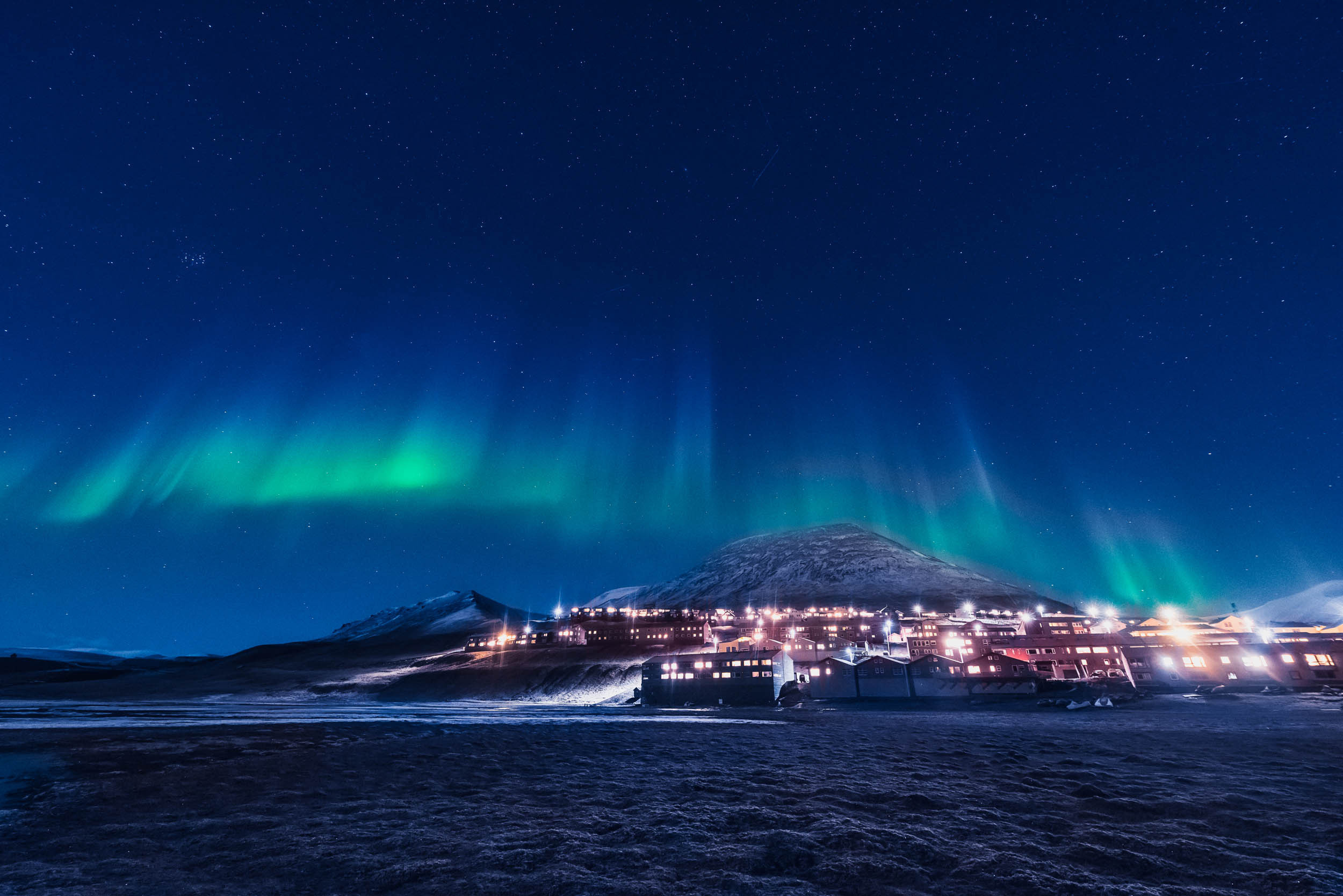 Svalbard. Winter. Night. Family and wedding photographer in Norway Bublik Polina