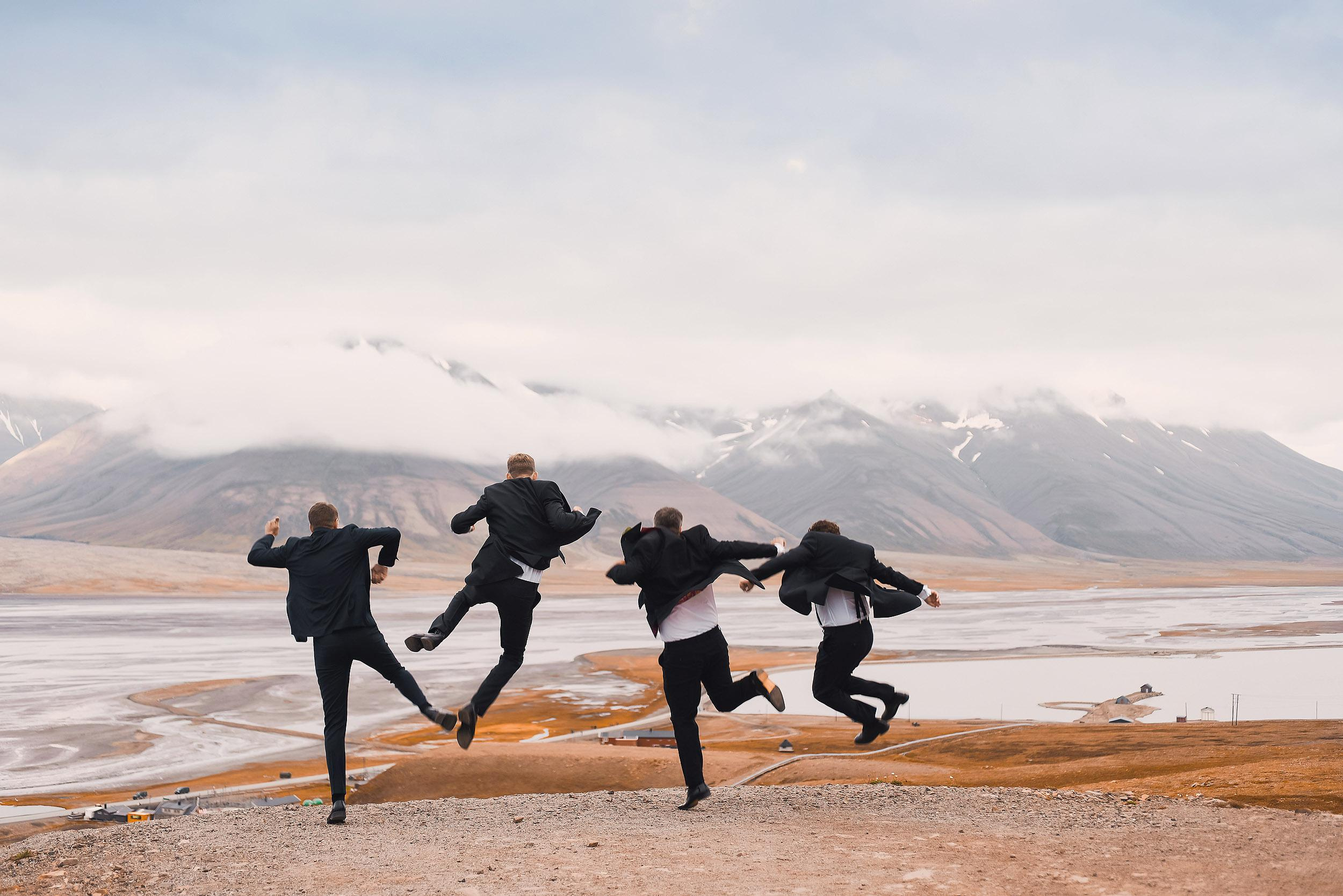 Ida and Tommy. Svalbard. Family and wedding photographer in Norway Bublik Polina