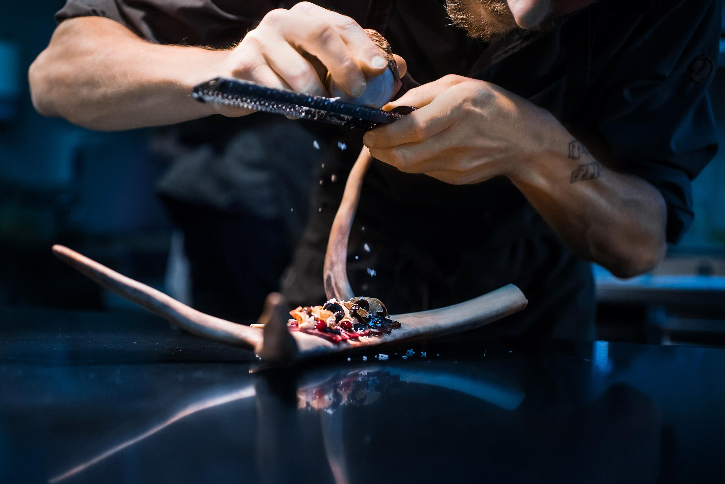 Dishes. Family and wedding photographer in Norway Bublik Polina