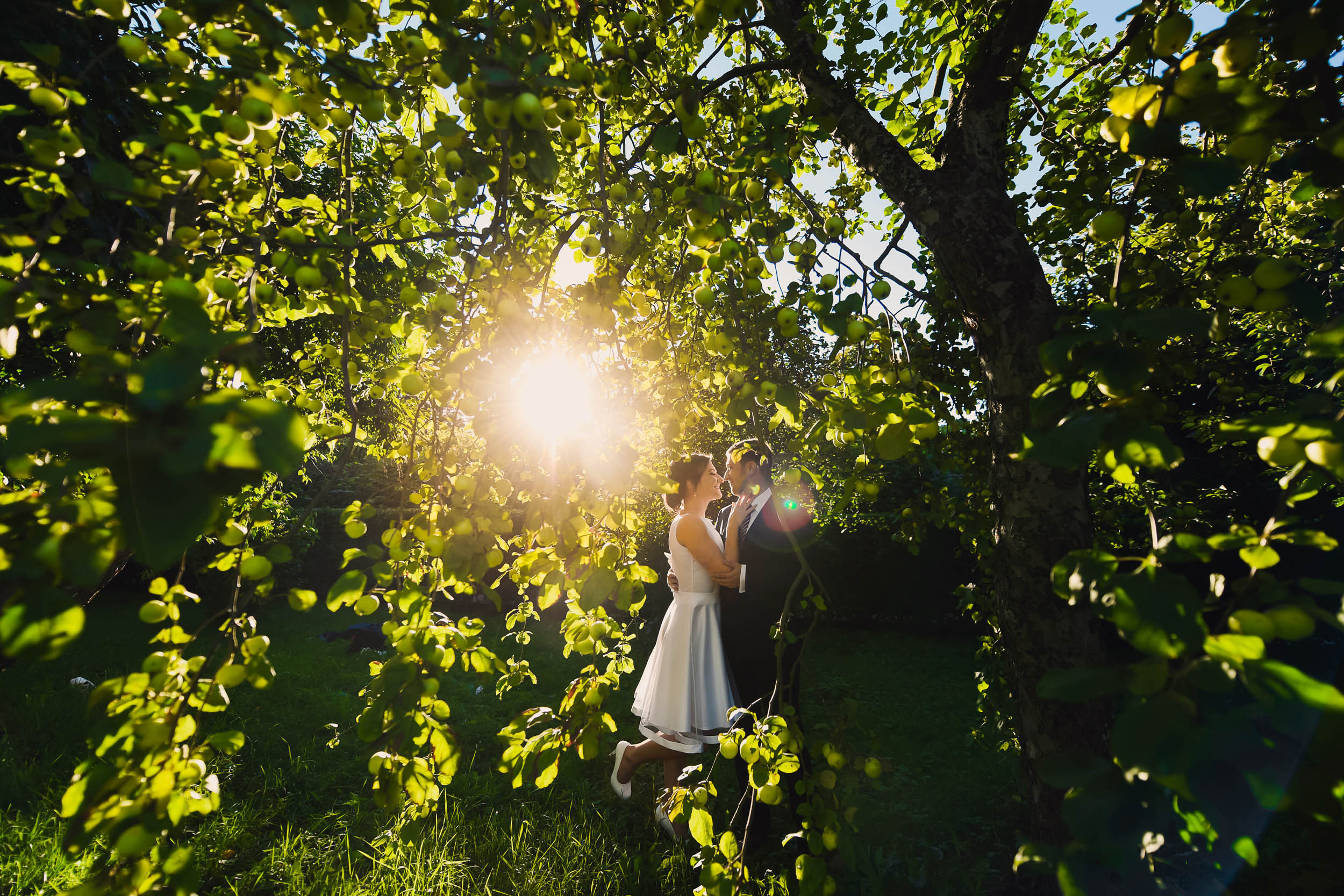 Viktor and Vera. Petergof. Family and wedding photographer in Norway Bublik Polina
