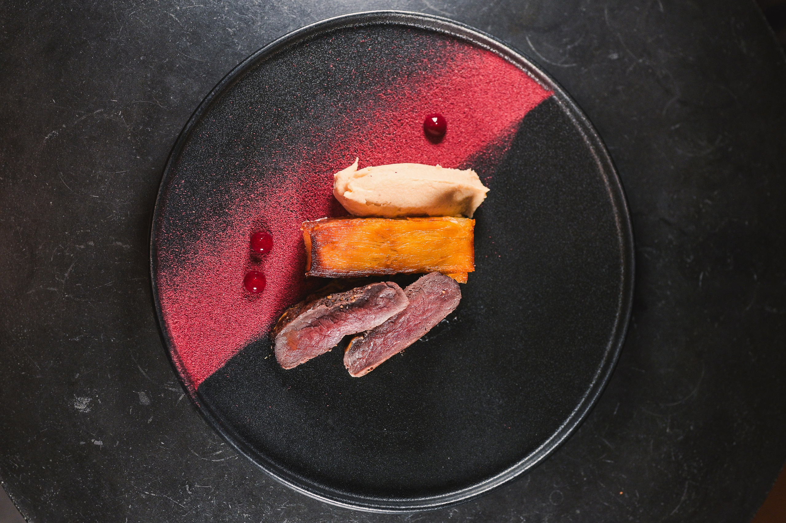 Dishes. Family and wedding photographer in Norway Bublik Polina