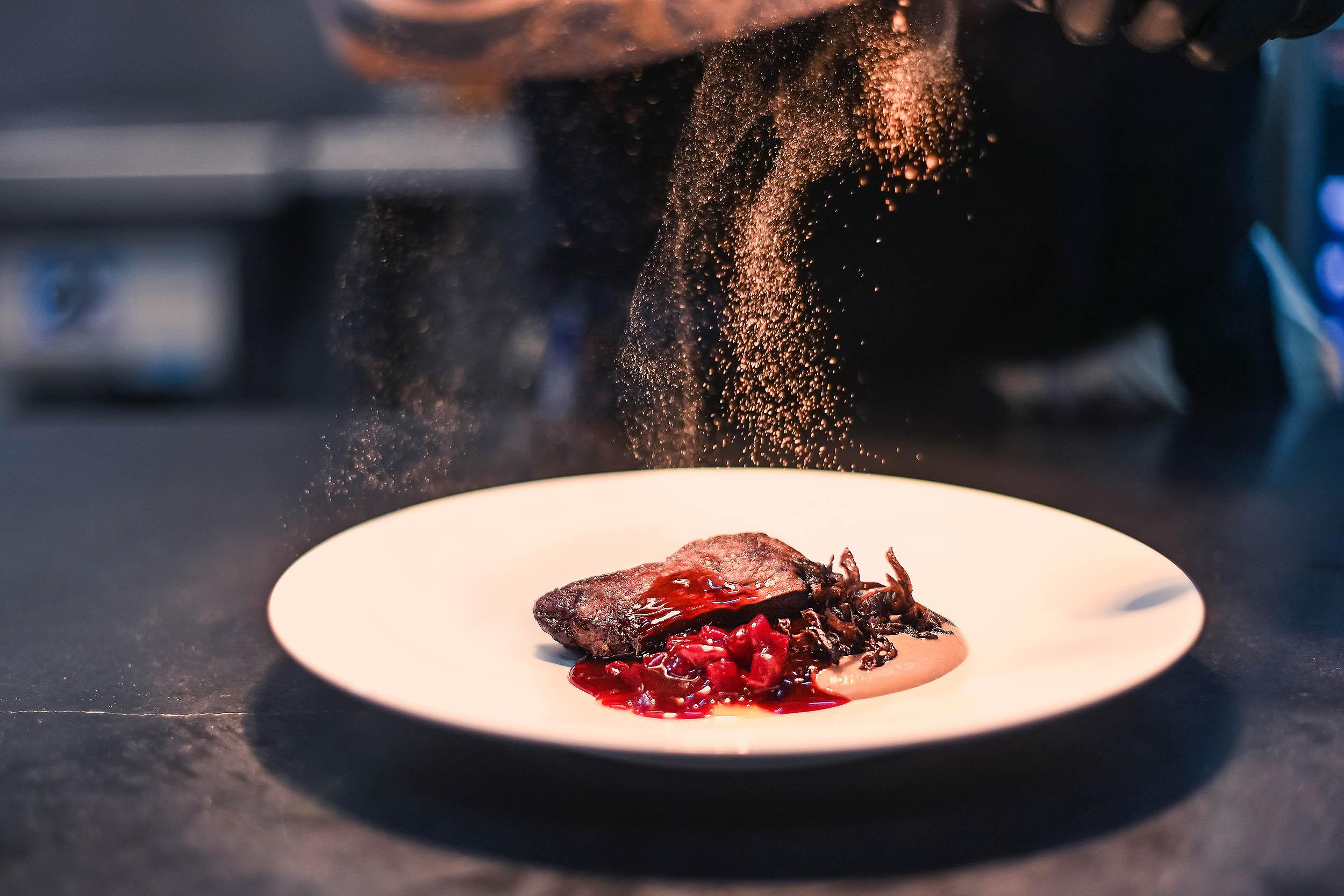 Dishes. Family and wedding photographer in Norway Bublik Polina