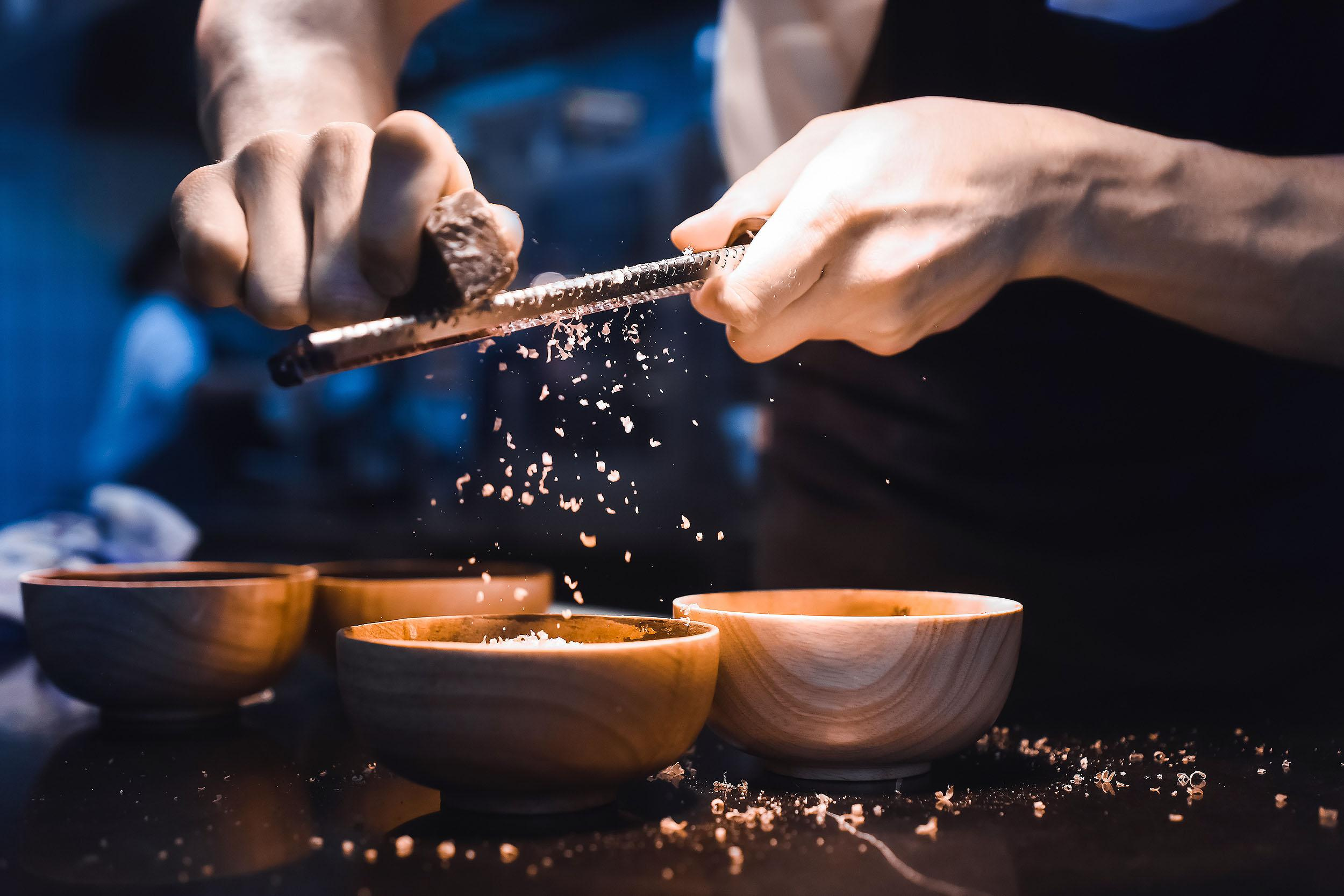 Dishes. Family and wedding photographer in Norway Bublik Polina