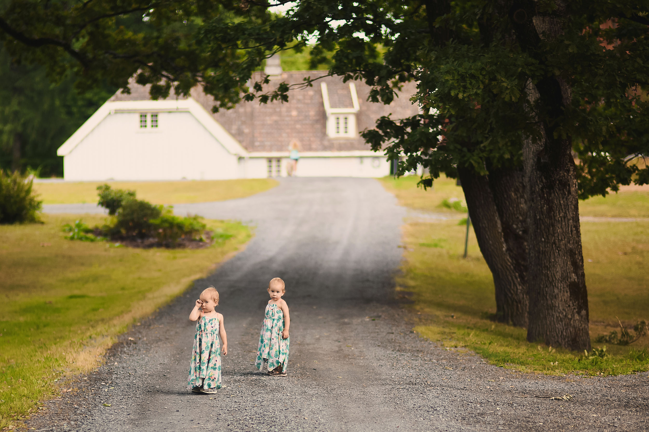 Mariya, Denis and two princesses. Family and wedding photographer in Norway Bublik Polina