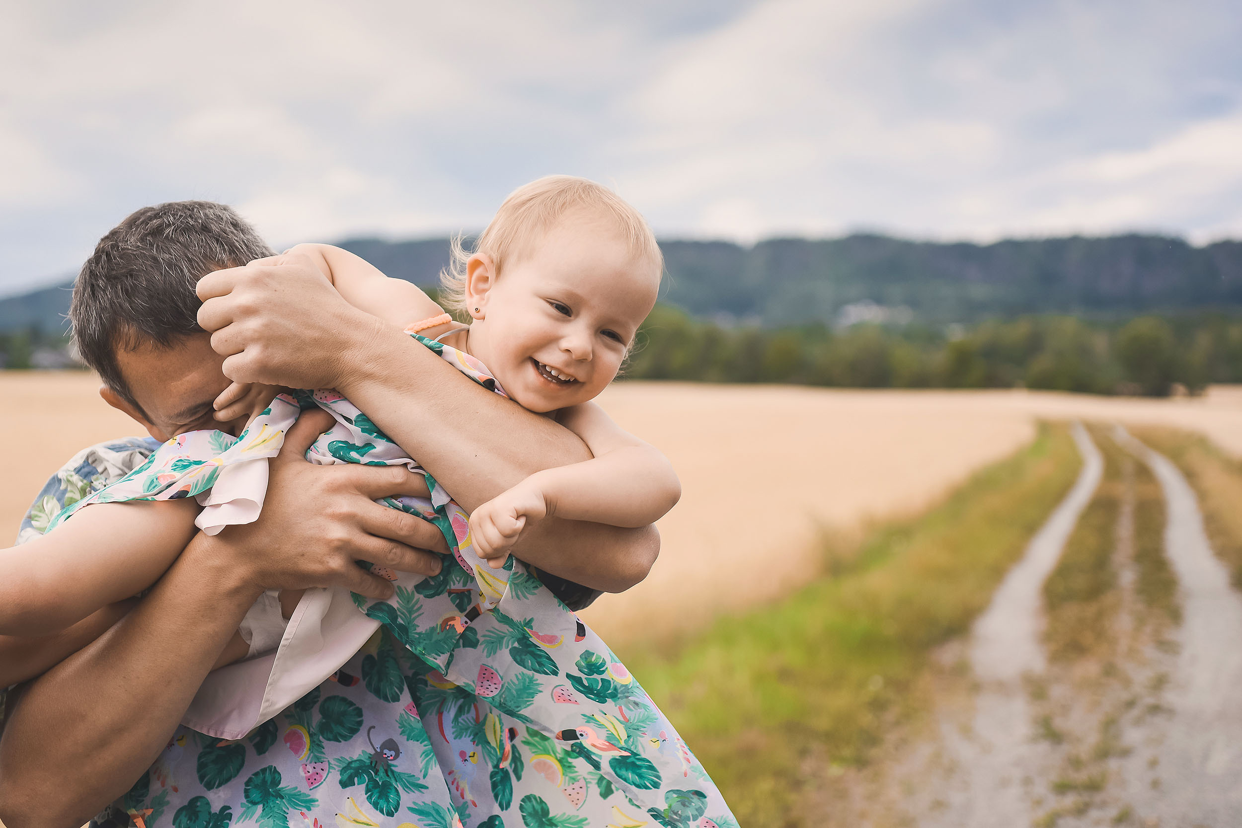 Mariya, Denis and two princesses. Family and wedding photographer in Norway Bublik Polina