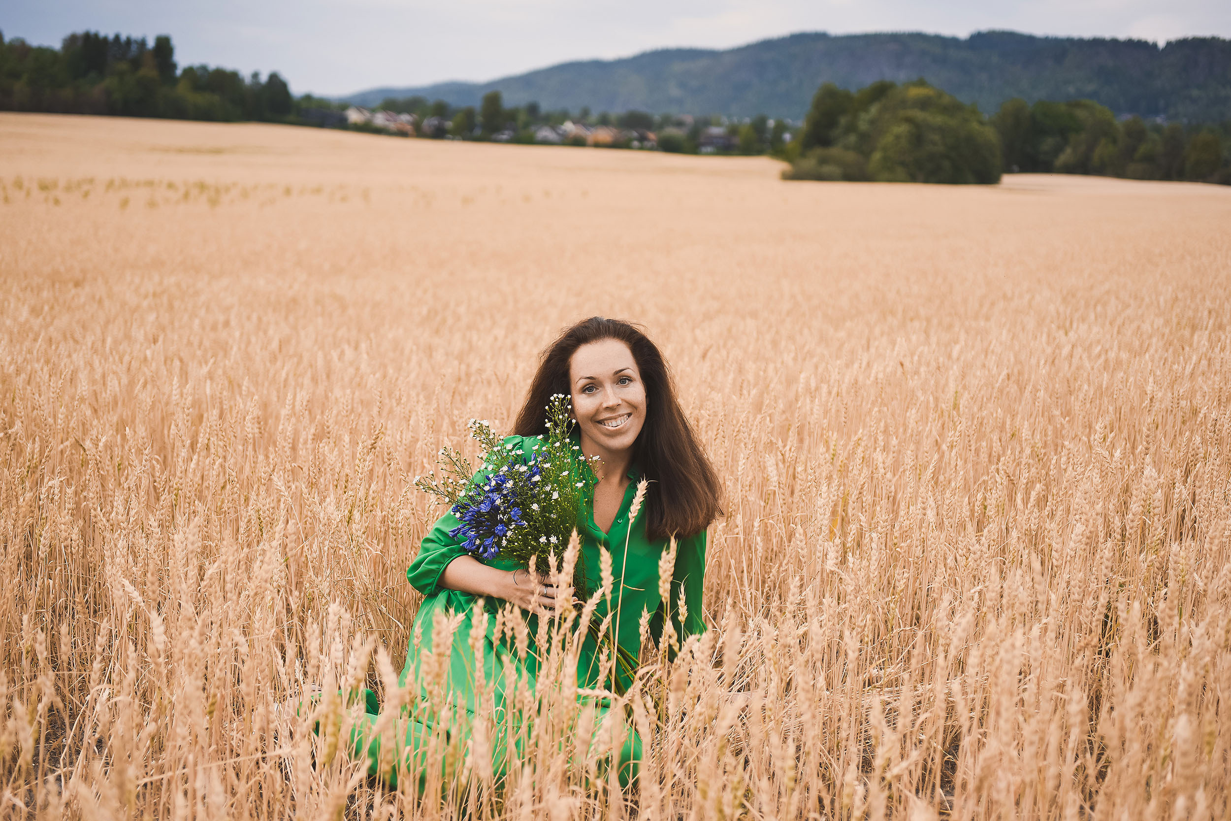 Mariya, Denis and two princesses. Family and wedding photographer in Norway Bublik Polina