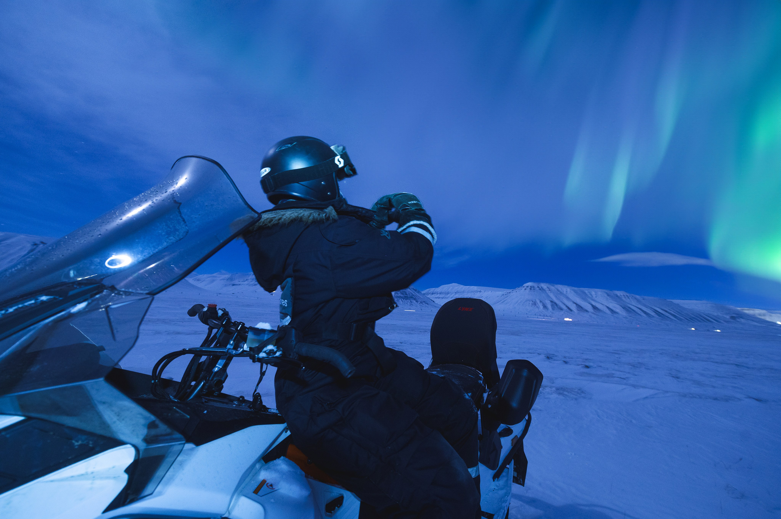 Svalbard february 2024. Family and wedding photographer in Norway Bublik Polina