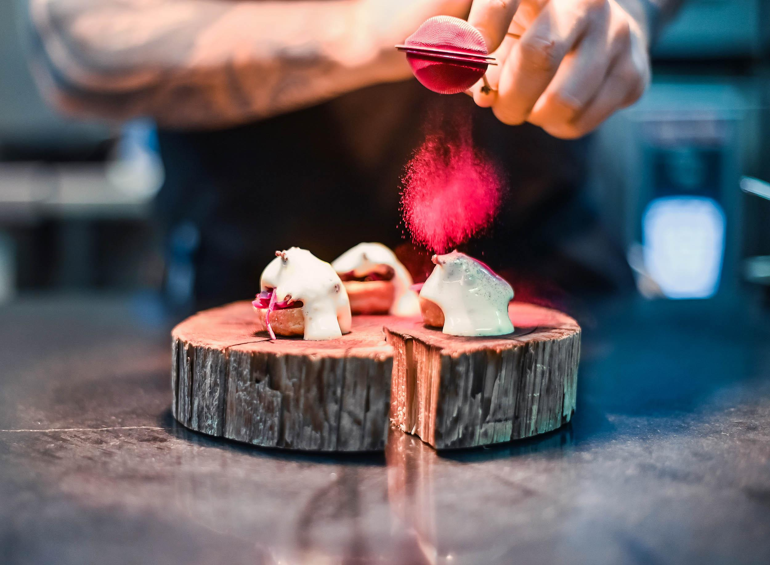 Dishes. Family and wedding photographer in Norway Bublik Polina