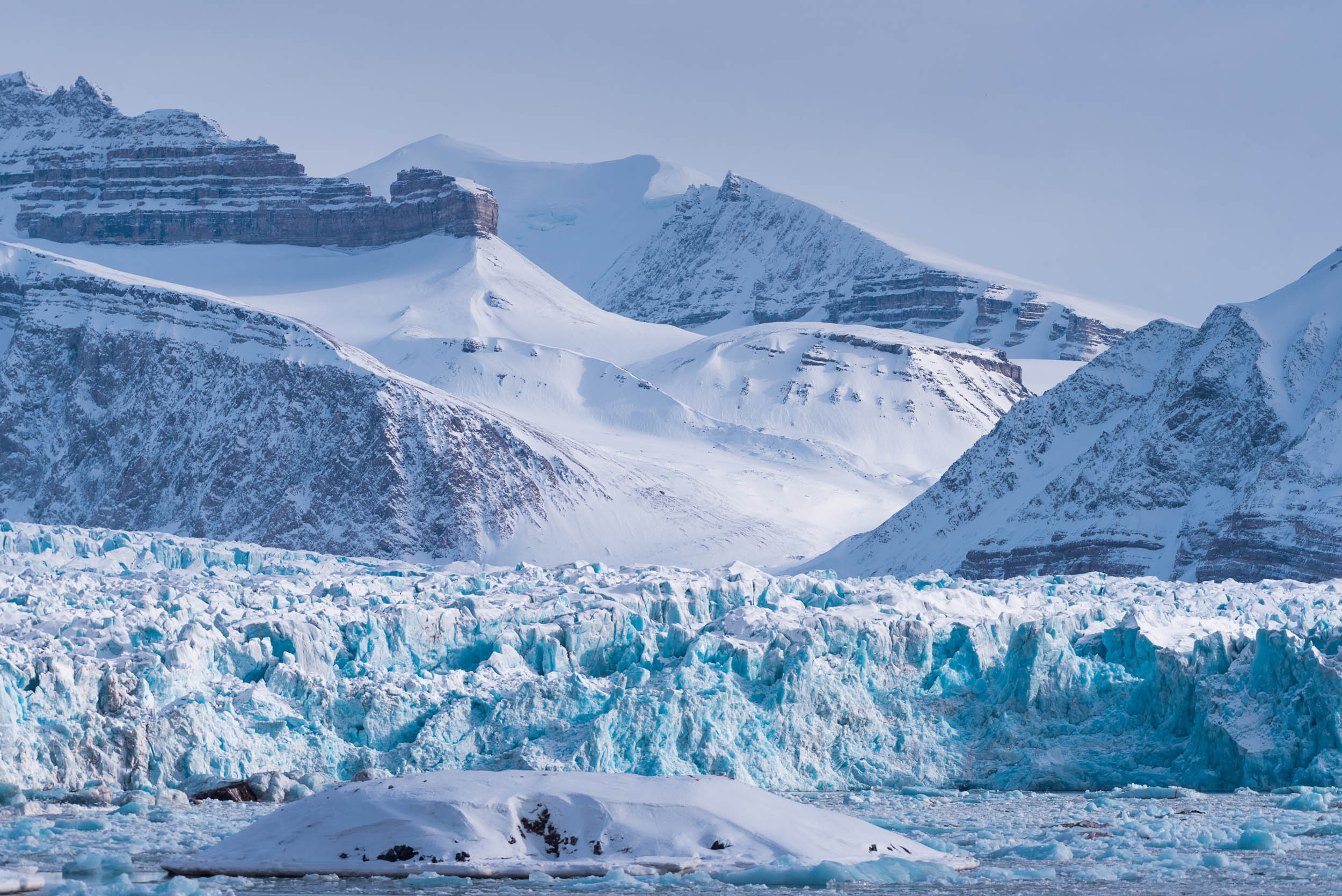 Svalbard. Winter. Day. Family and wedding photographer in Norway Bublik Polina