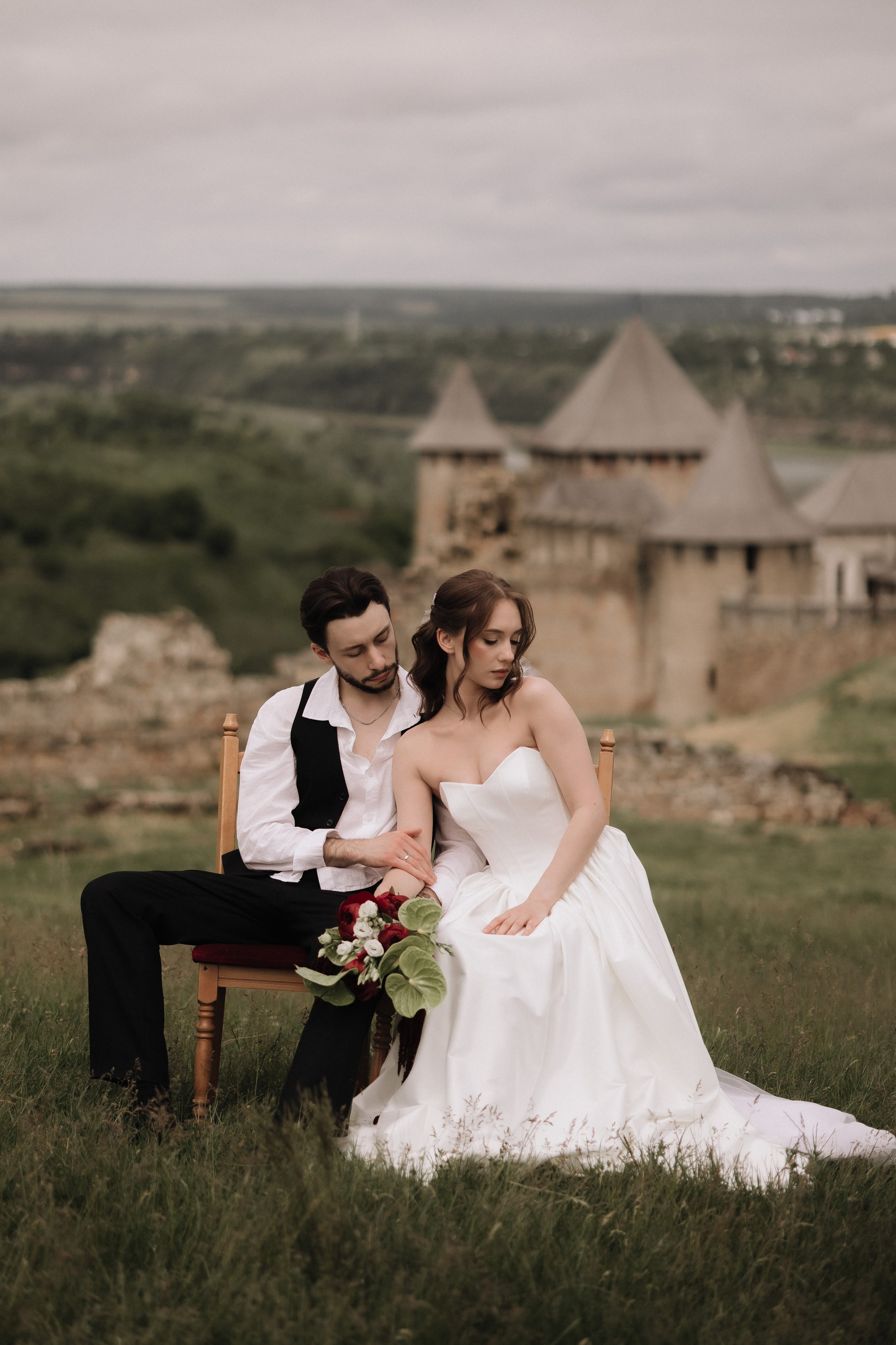 Love by the Castle. Фотограф Максим Остапенко | Кам'янець-Подільський | Львів | Київ