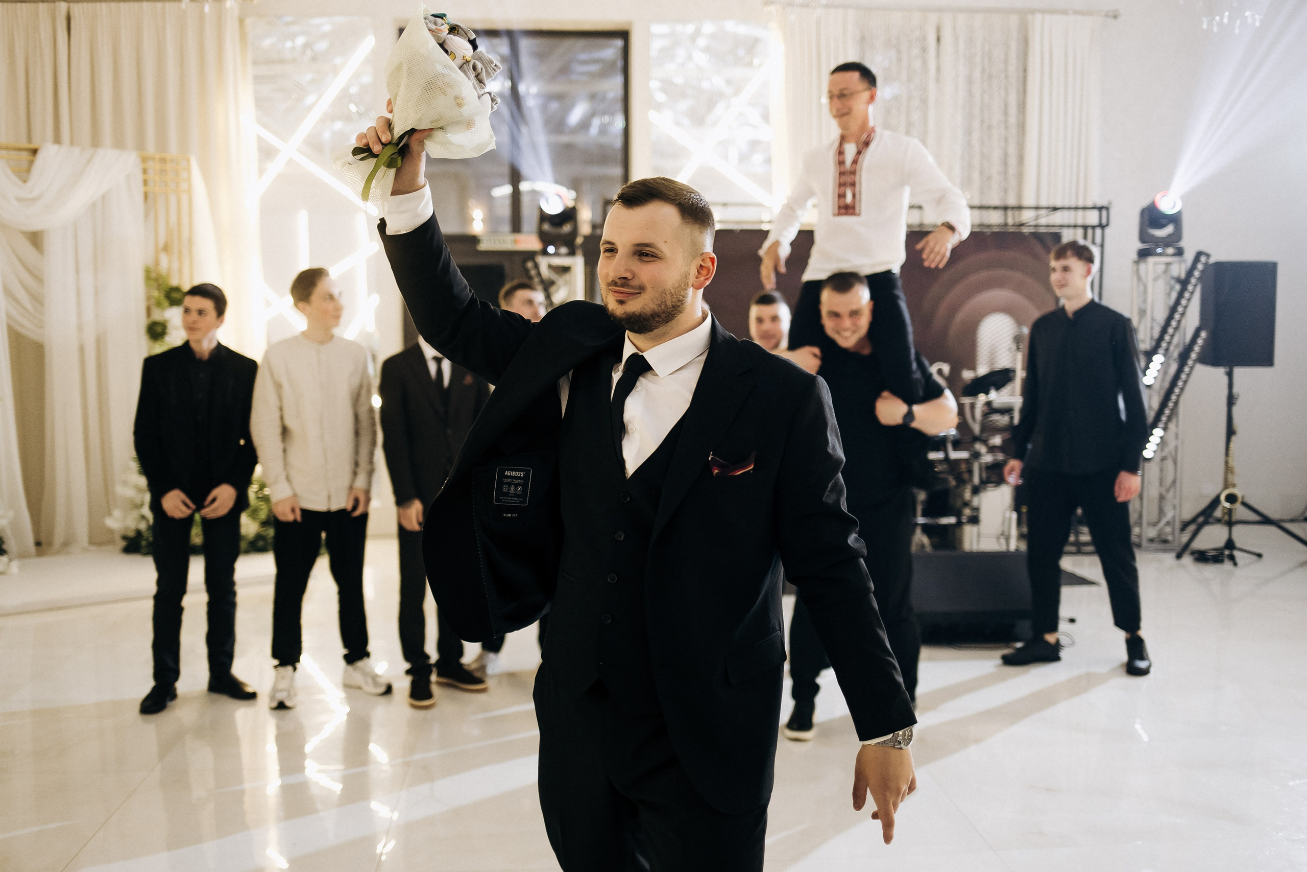 Мокрі плечі. Теплі серця. Фотограф Максим Остапенко | Кам'янець-Подільський | Львів | Київ