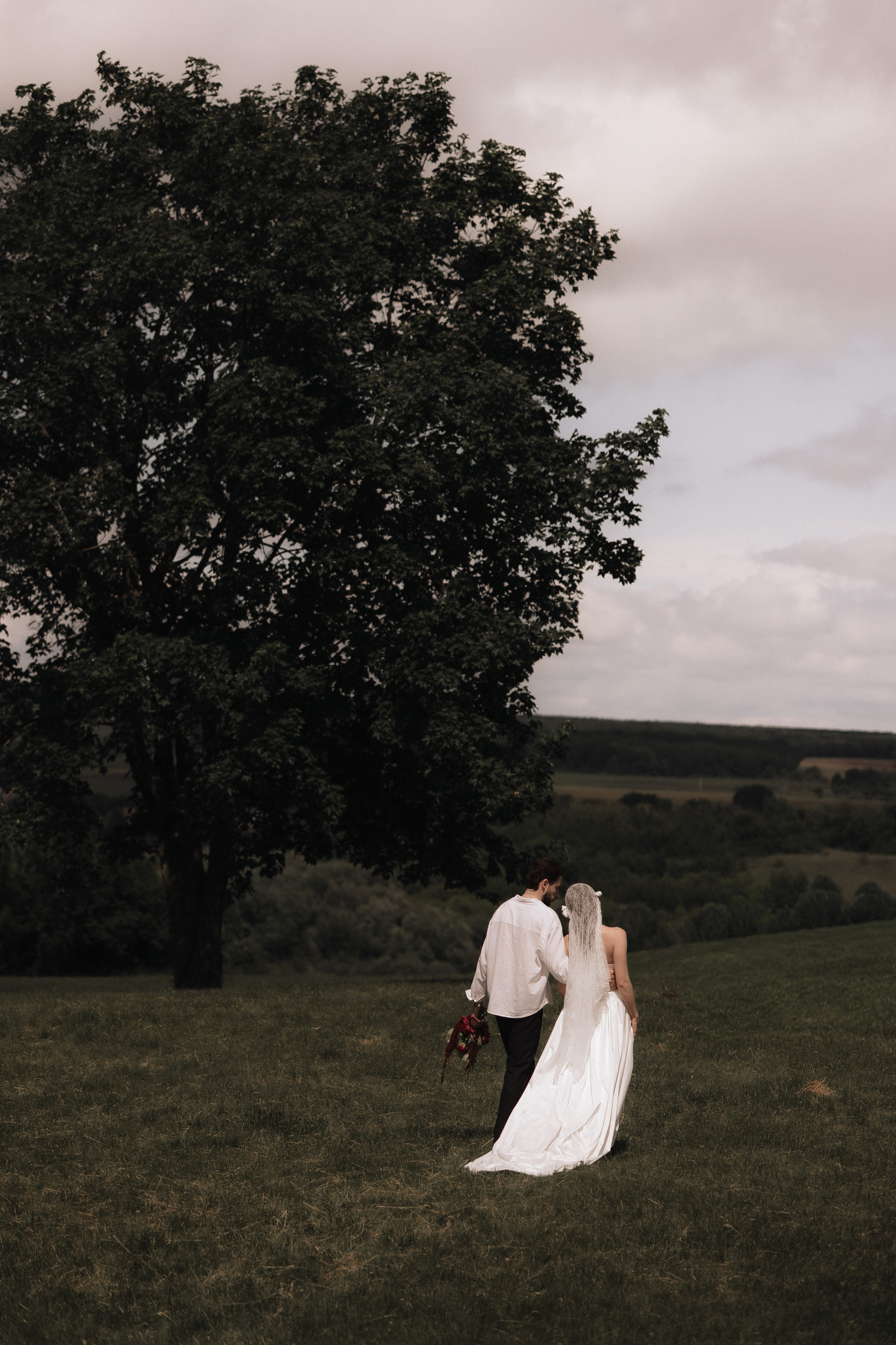 Love by the Castle. Фотограф Максим Остапенко | Кам'янець-Подільський | Львів | Київ