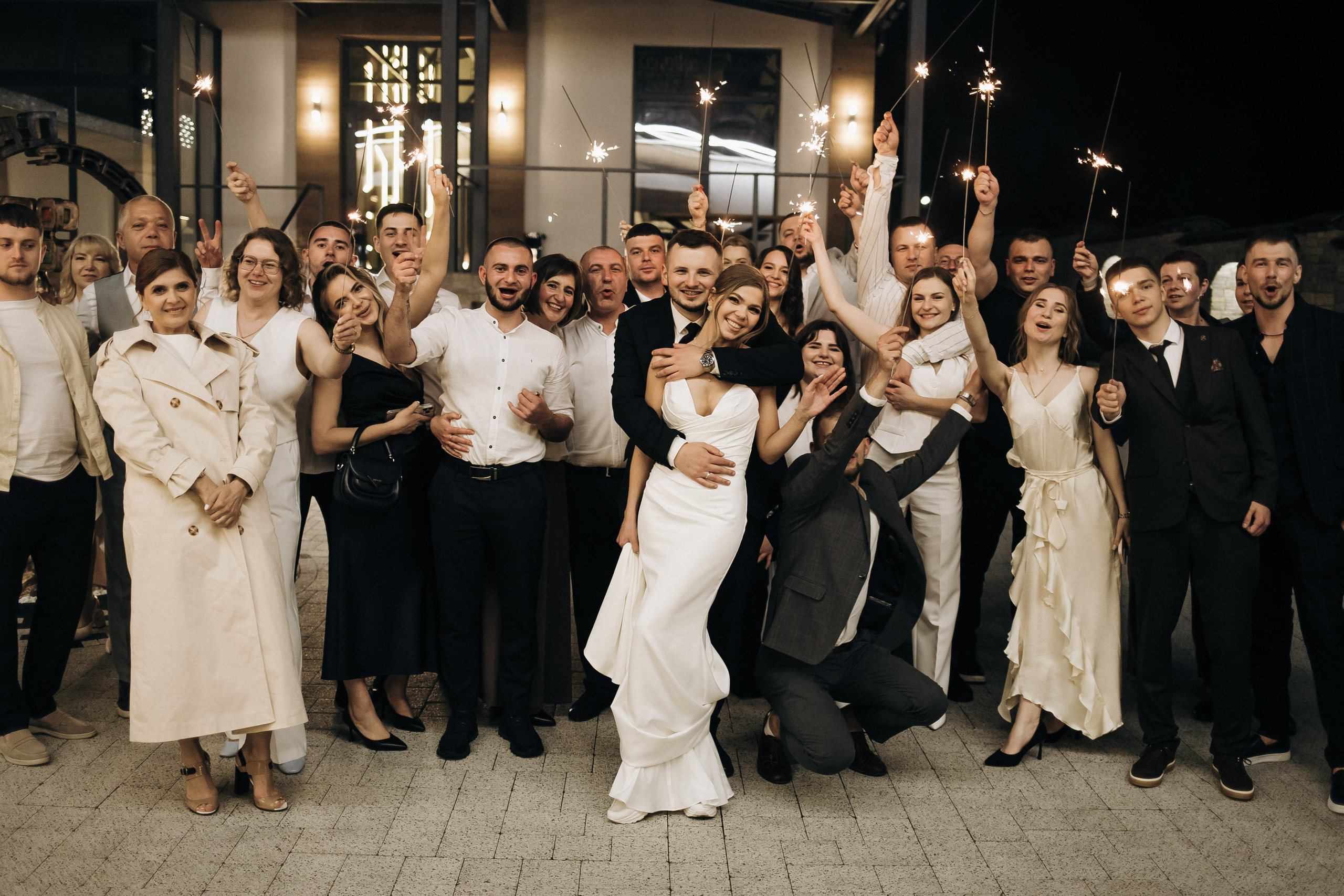 Мокрі плечі. Теплі серця. Фотограф Максим Остапенко | Кам'янець-Подільський | Львів | Київ