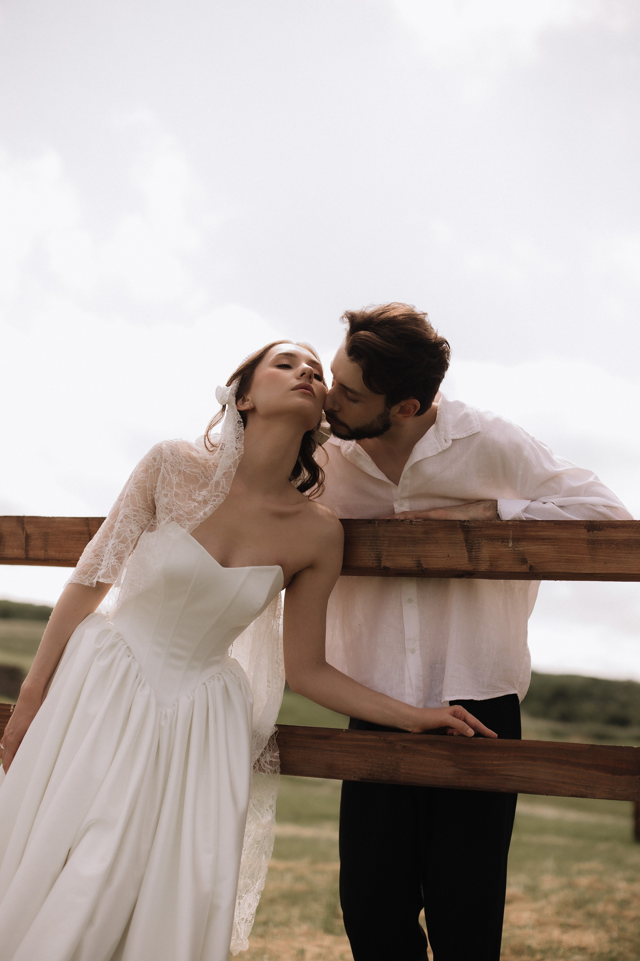 Love by the Castle. Фотограф Максим Остапенко | Кам'янець-Подільський | Львів | Київ