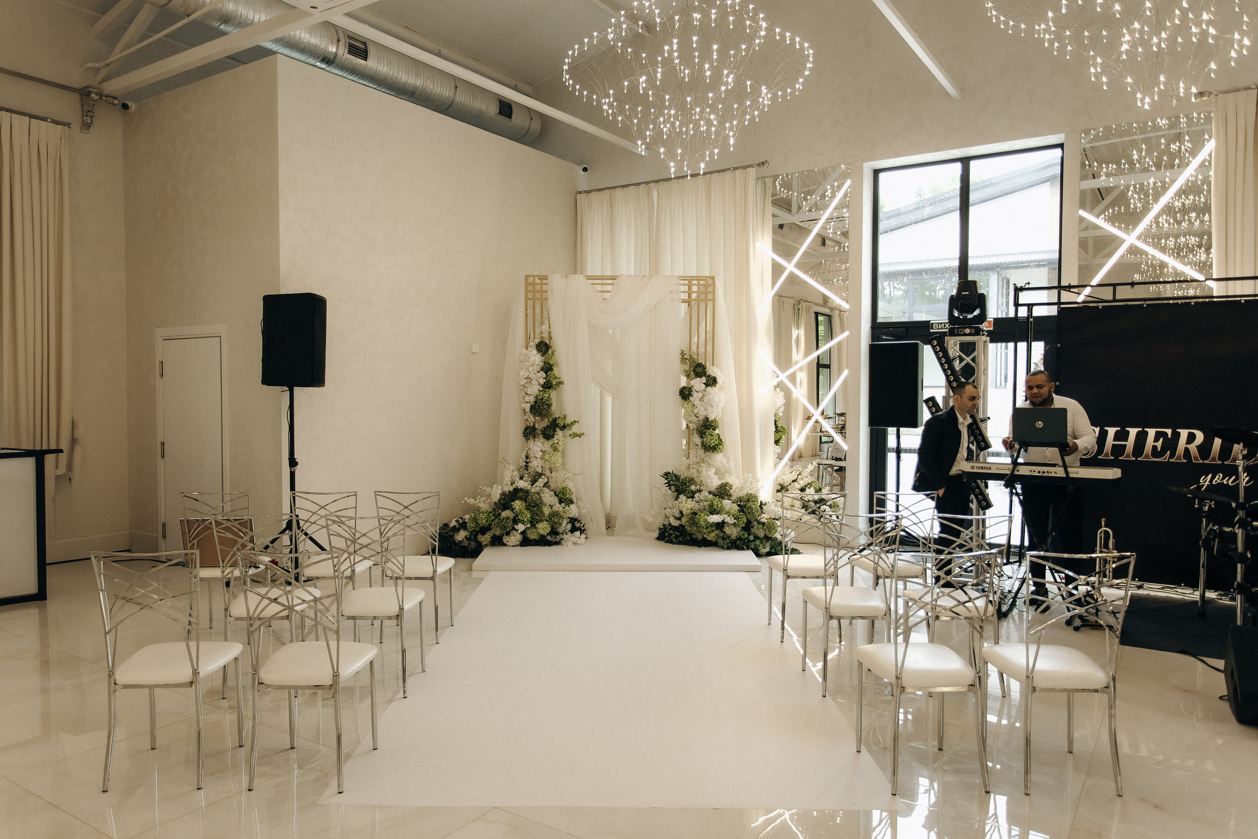 Мокрі плечі. Теплі серця. Фотограф Максим Остапенко | Кам'янець-Подільський | Львів | Київ