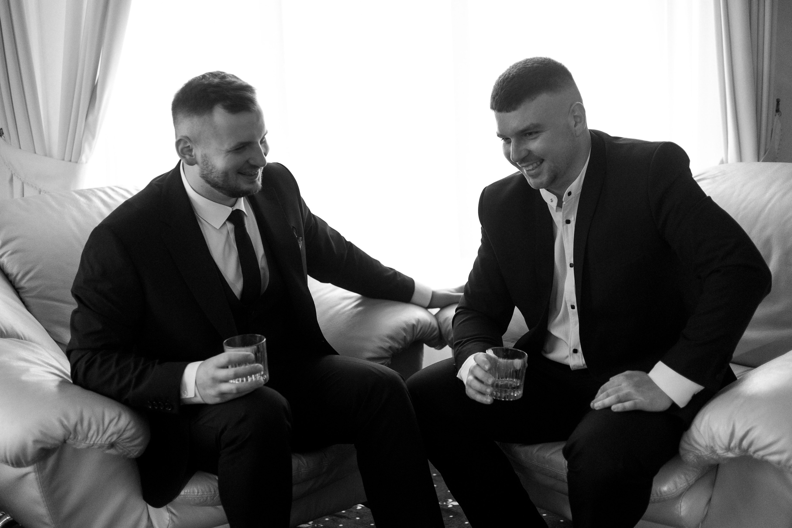 Мокрі плечі. Теплі серця. Фотограф Максим Остапенко | Кам'янець-Подільський | Львів | Київ