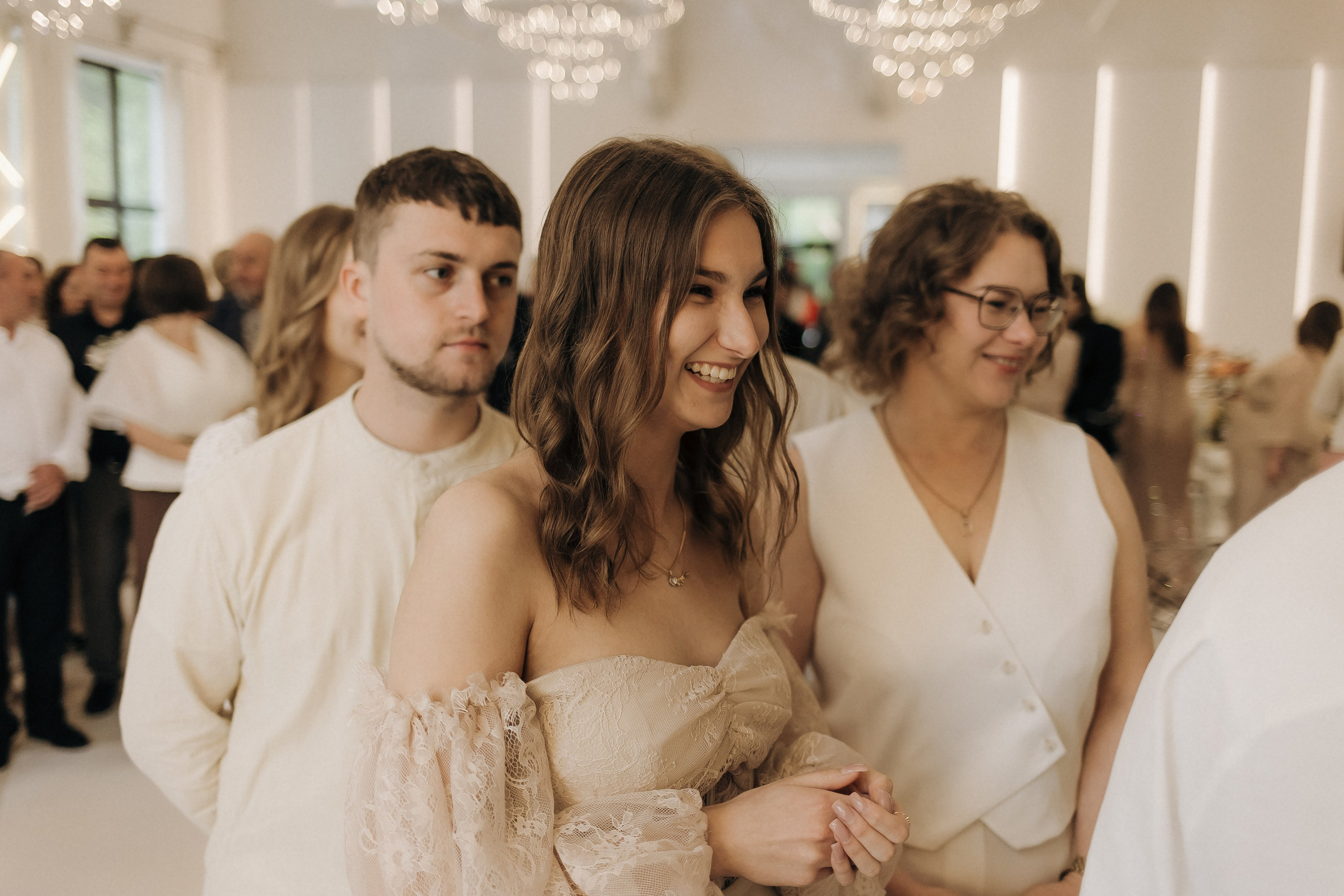 Мокрі плечі. Теплі серця. Фотограф Максим Остапенко | Кам'янець-Подільський | Львів | Київ