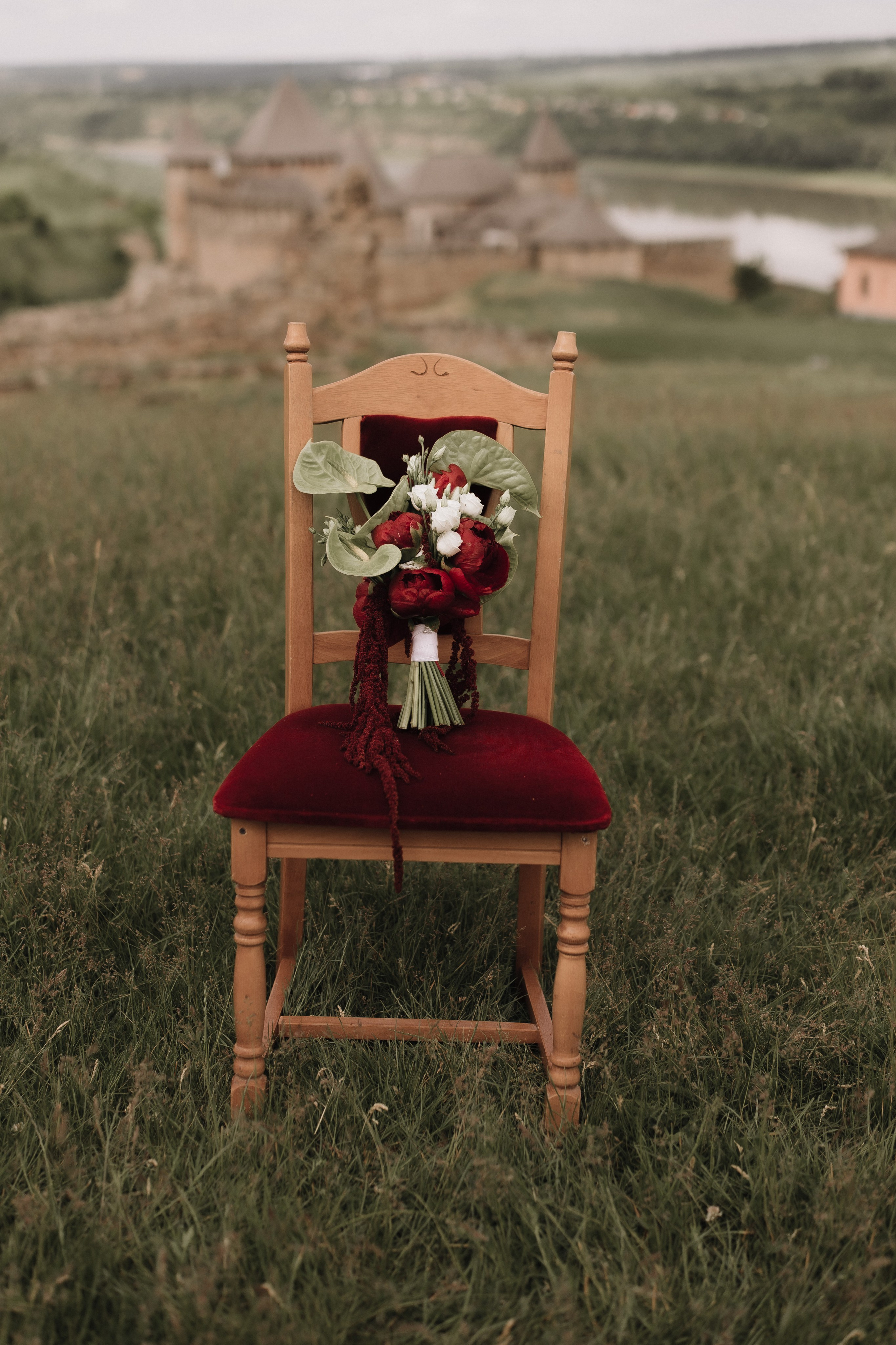 Love by the Castle. Фотограф Максим Остапенко | Кам'янець-Подільський | Львів | Київ