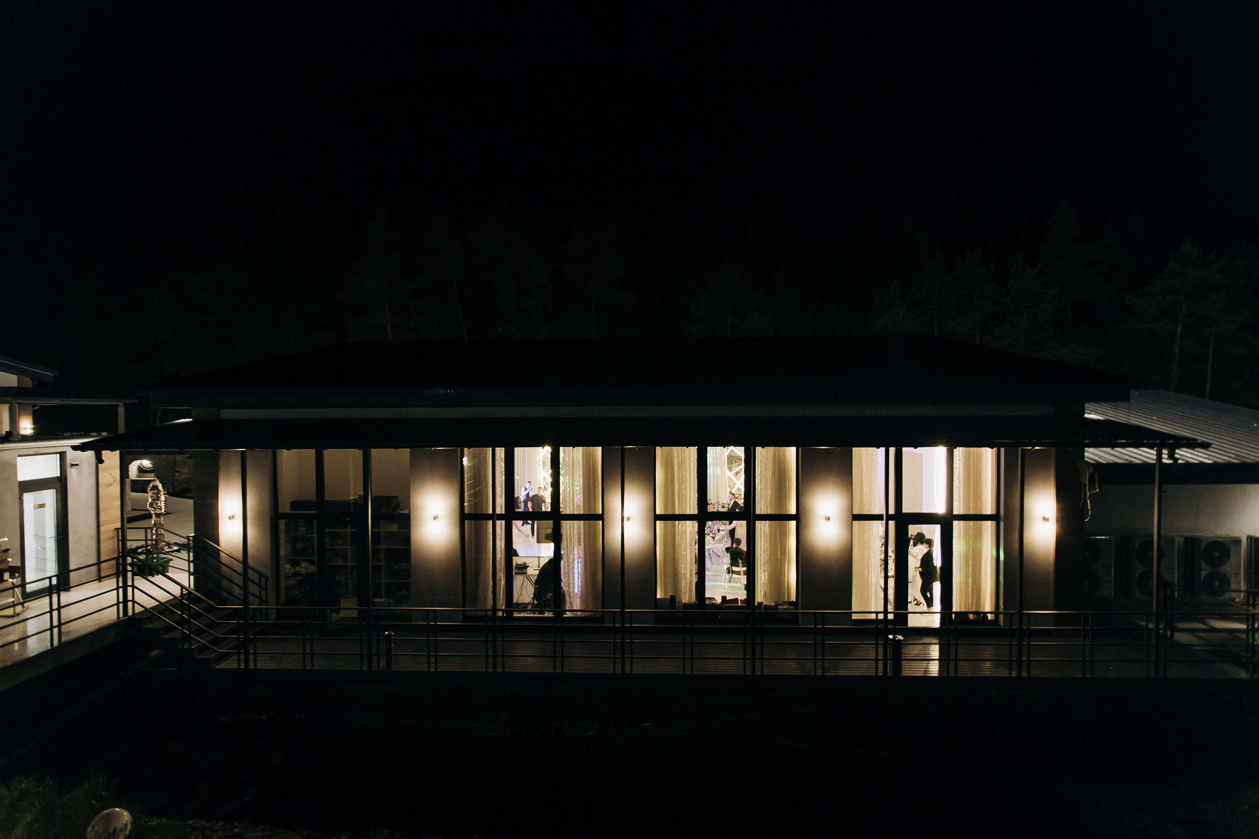 Мокрі плечі. Теплі серця. Фотограф Максим Остапенко | Кам'янець-Подільський | Львів | Київ