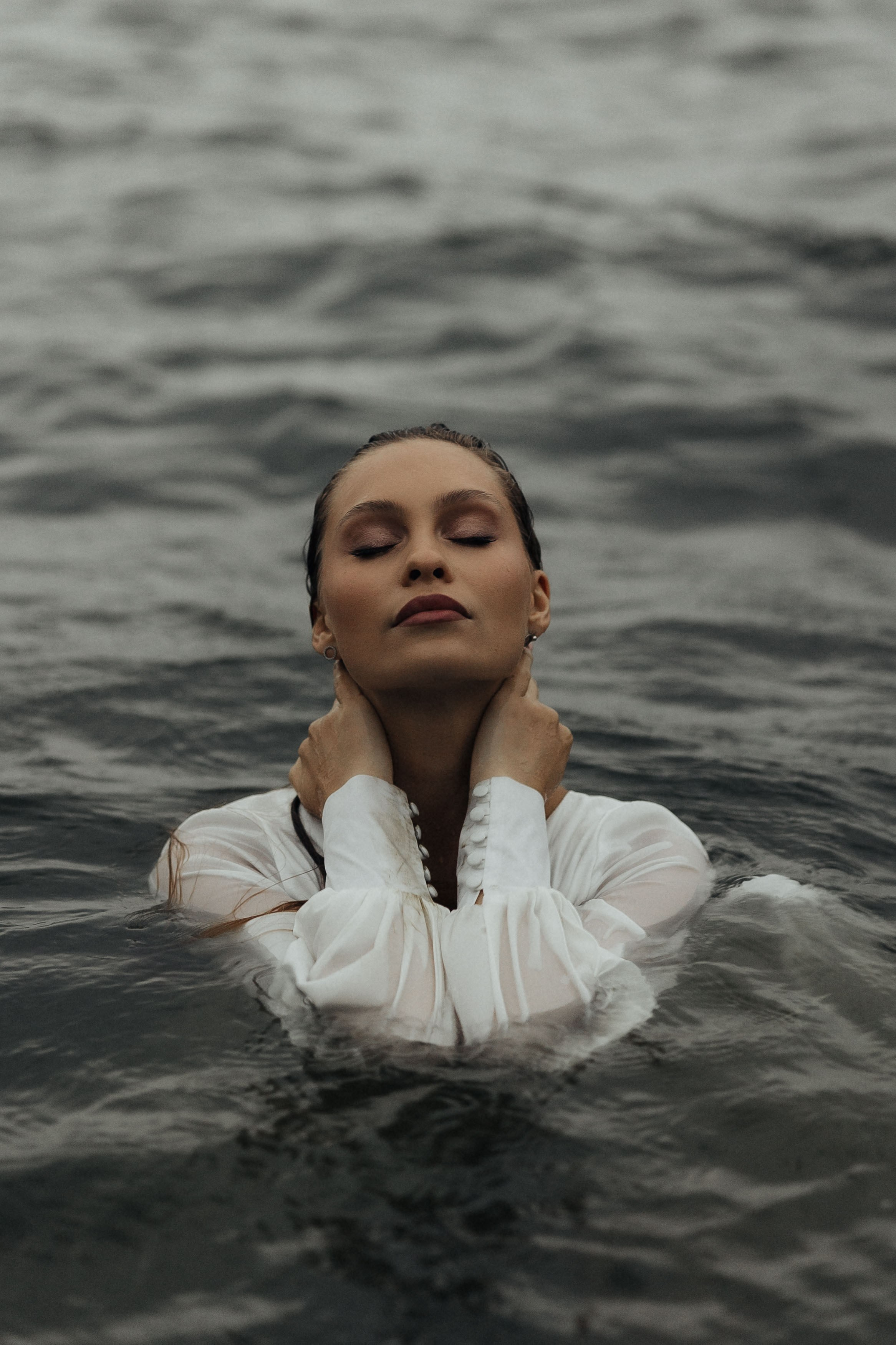 Вітер у волоссі. Фотограф Максим Остапенко | Кам'янець-Подільський | Львів | Київ